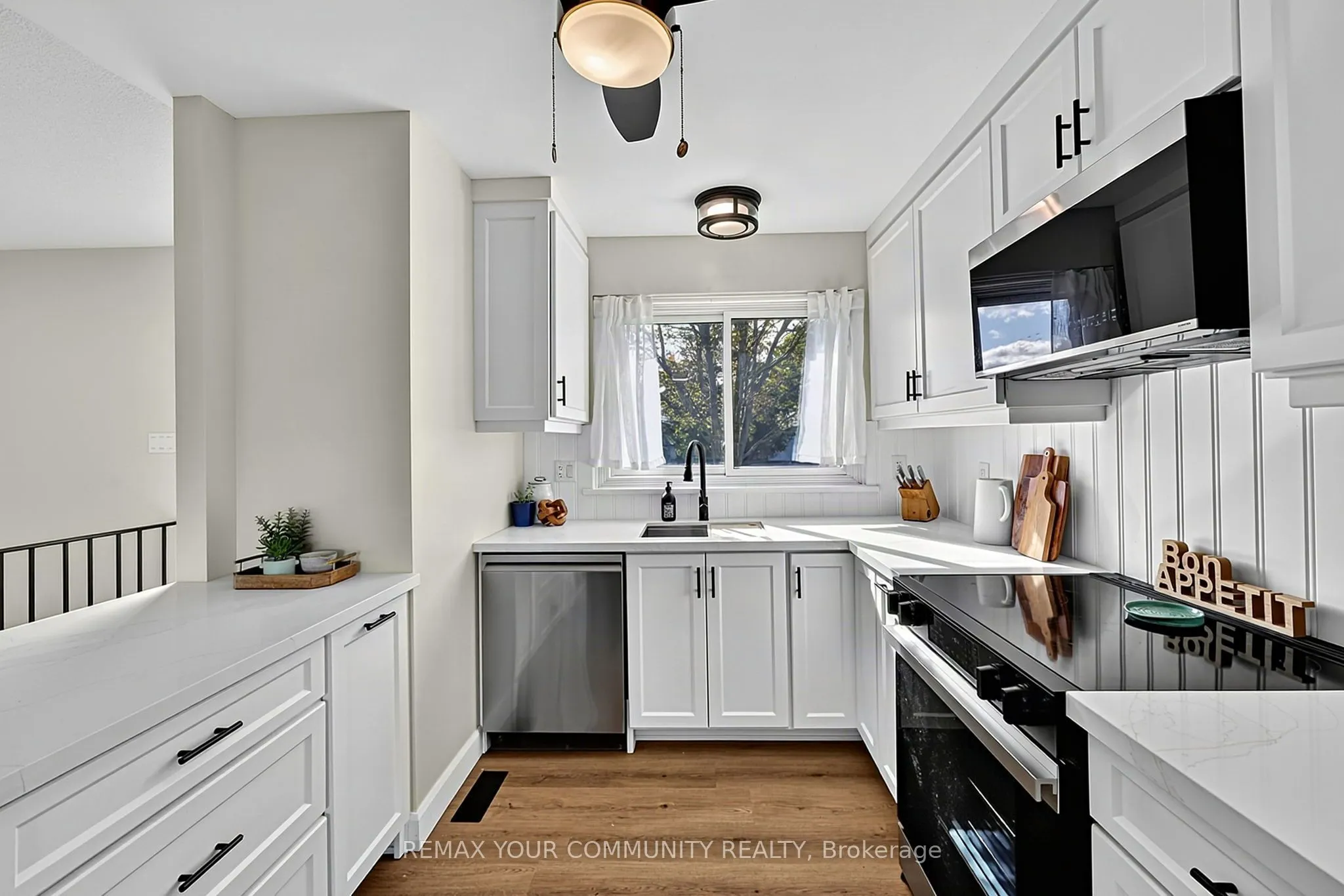 239 Sunset Crescent