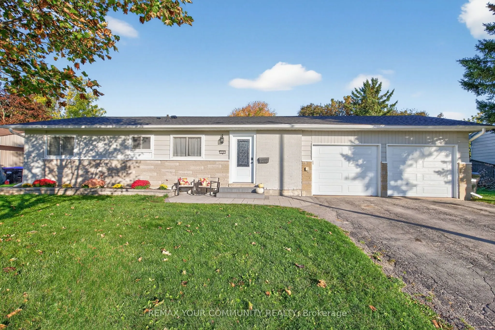 239 Sunset Crescent