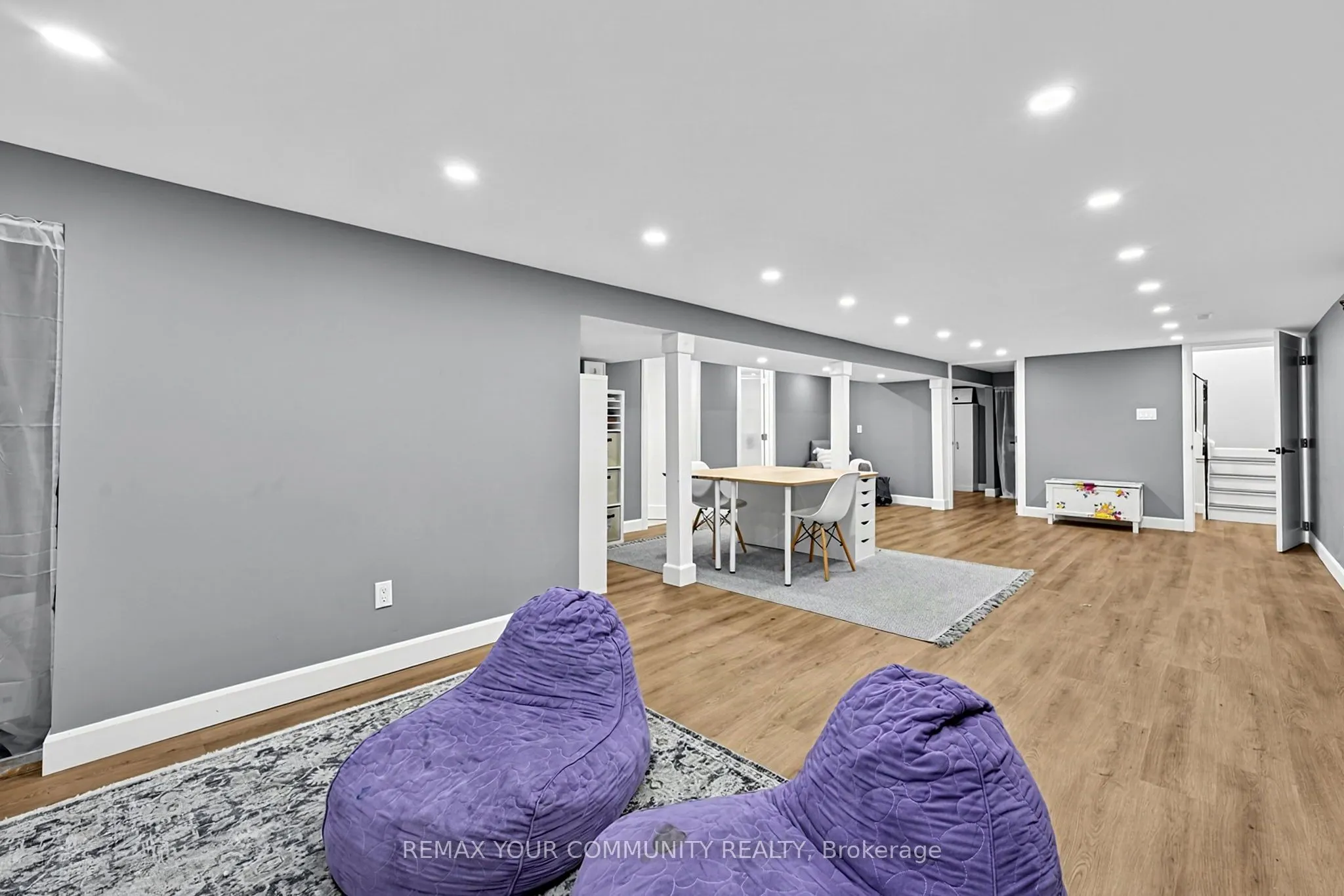 239 Sunset Crescent