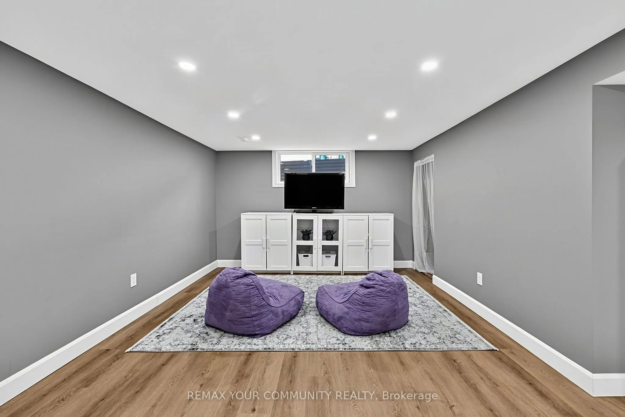 239 Sunset Crescent