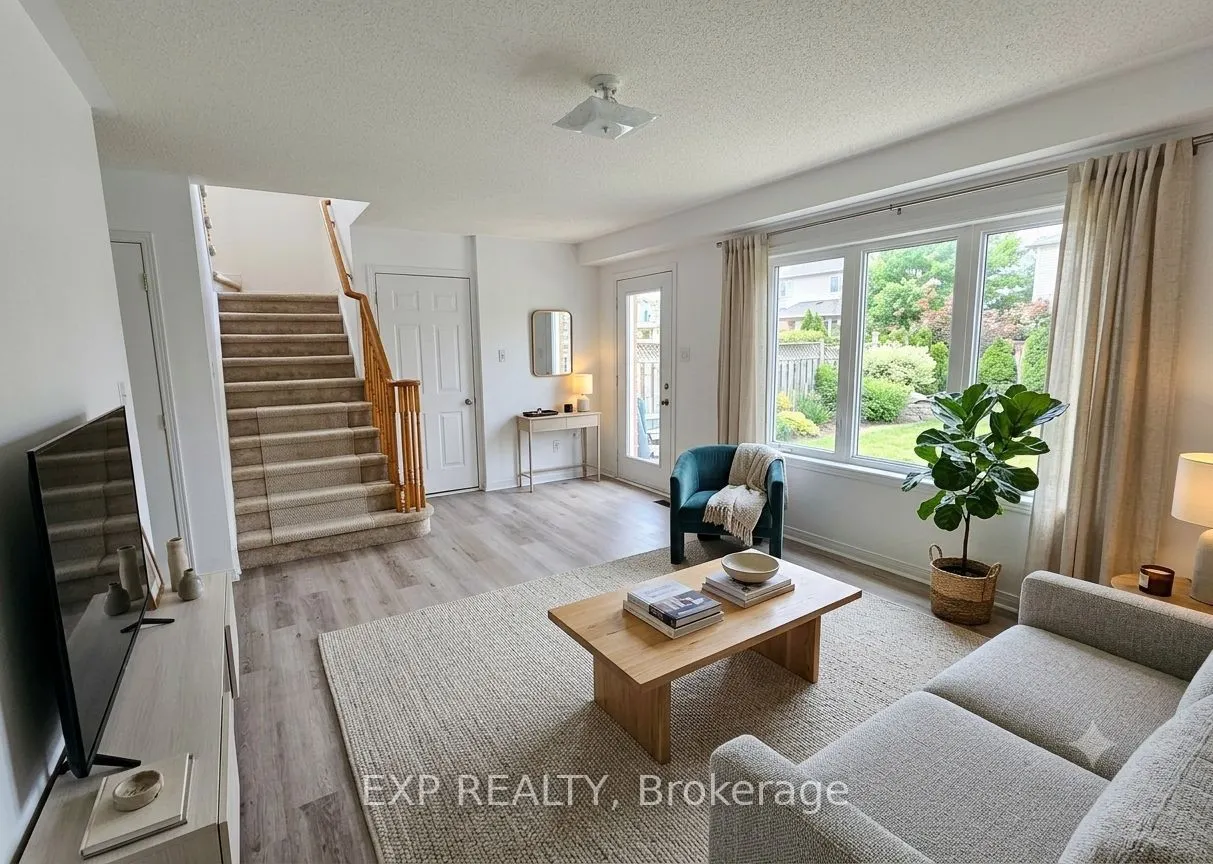 384 Flagstone Way #Upper