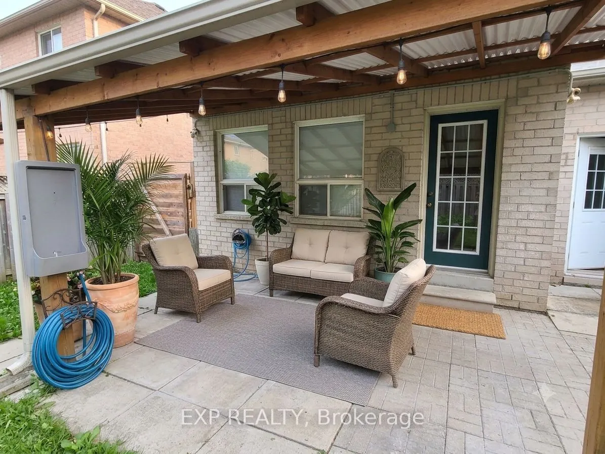 384 Flagstone Way #Upper