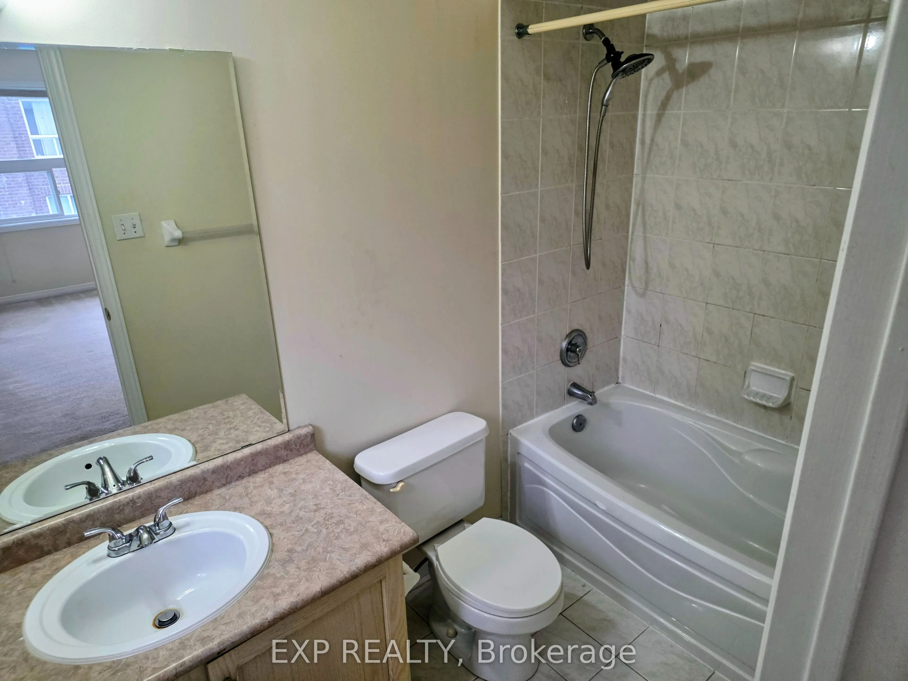 384 Flagstone Way #Upper