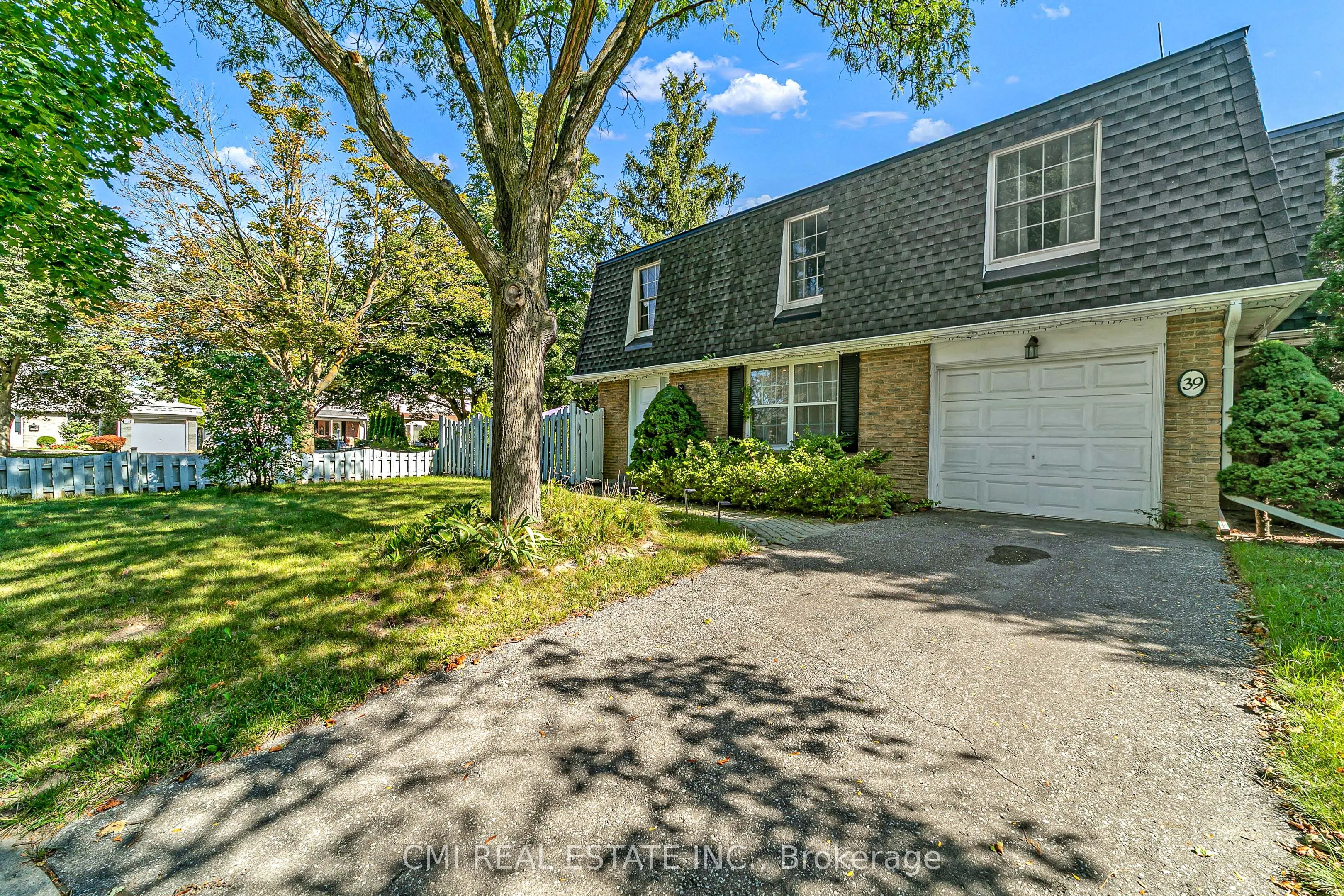 39 Brightway Crescent