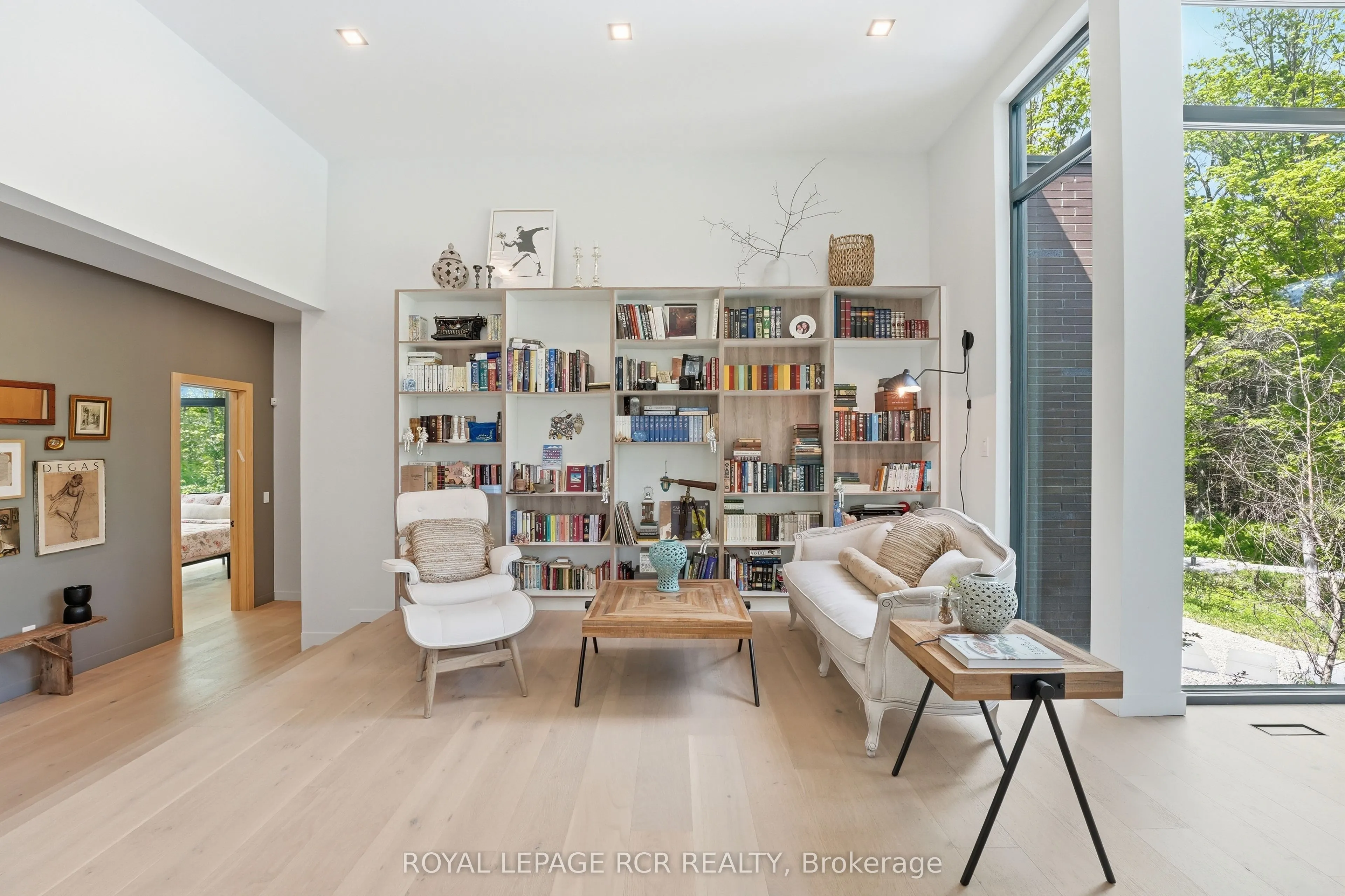 3404 Vivian Road