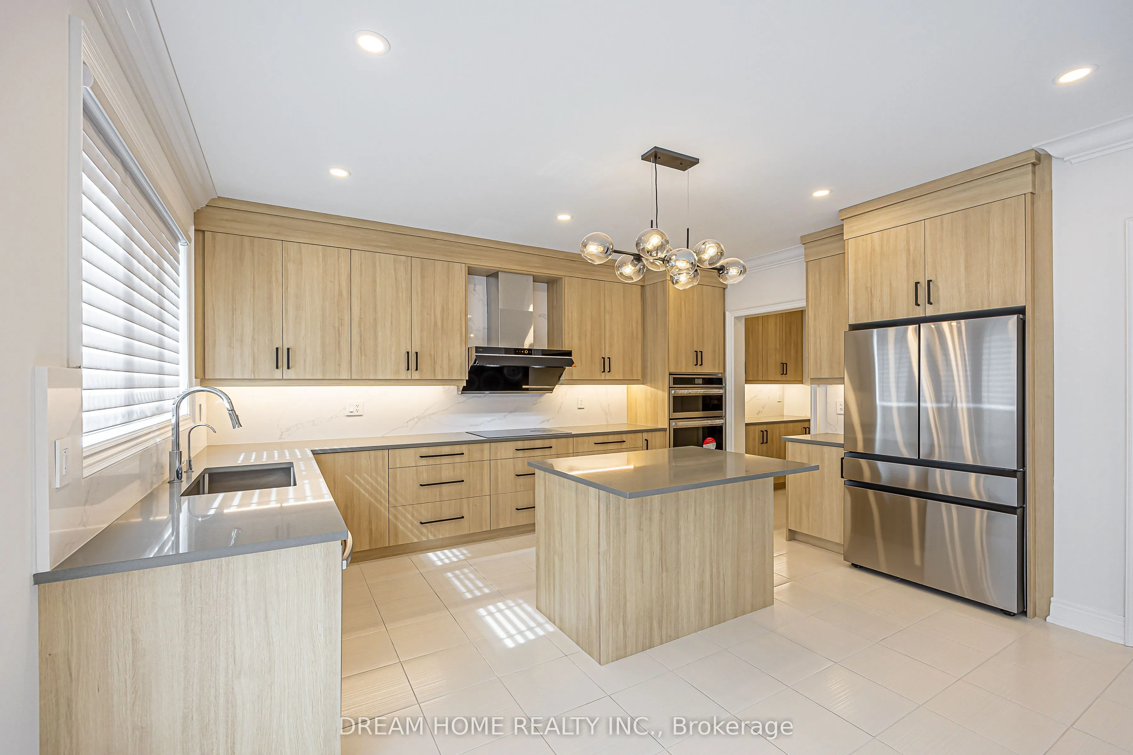16 Fair Winds Lane