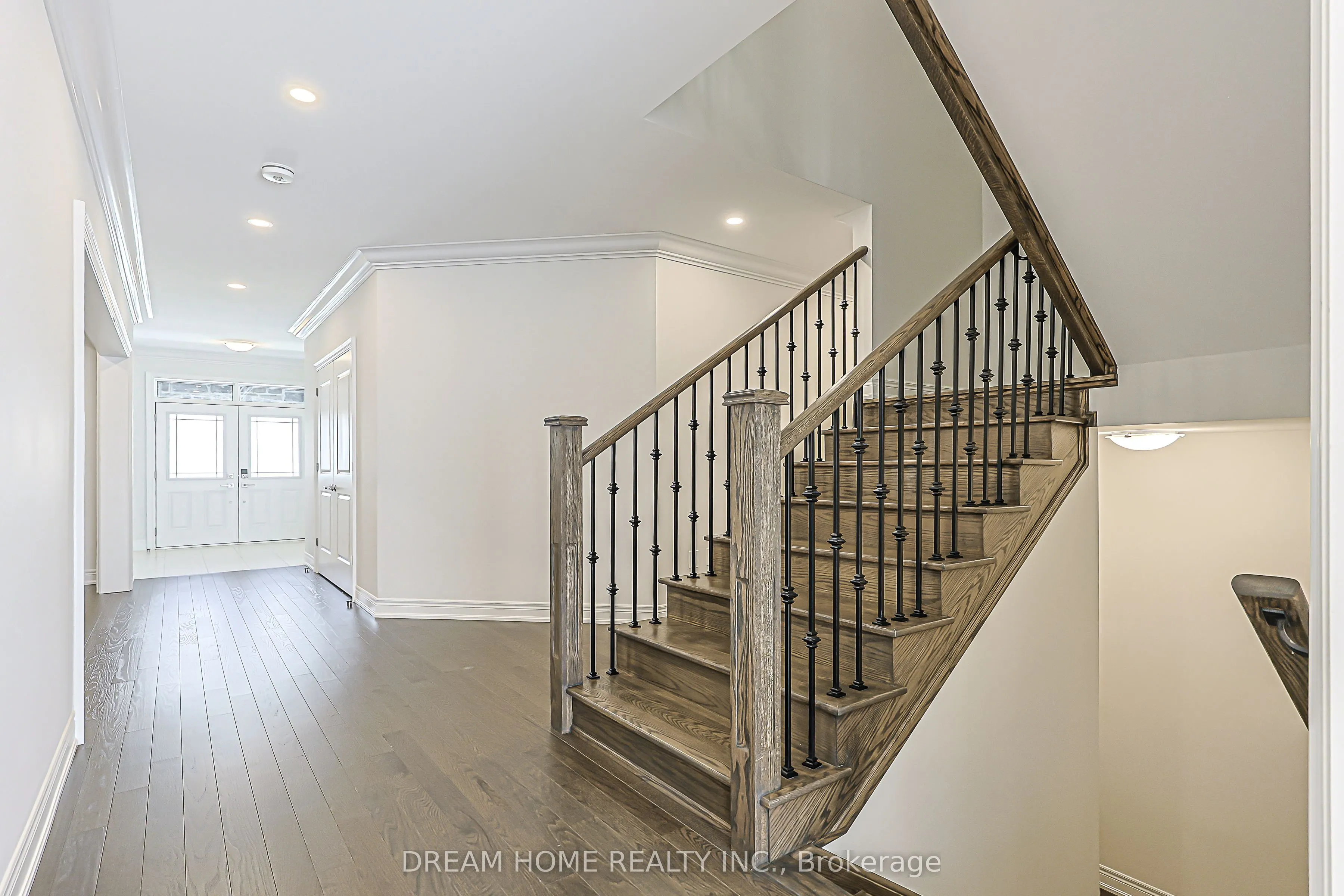 16 Fair Winds Lane