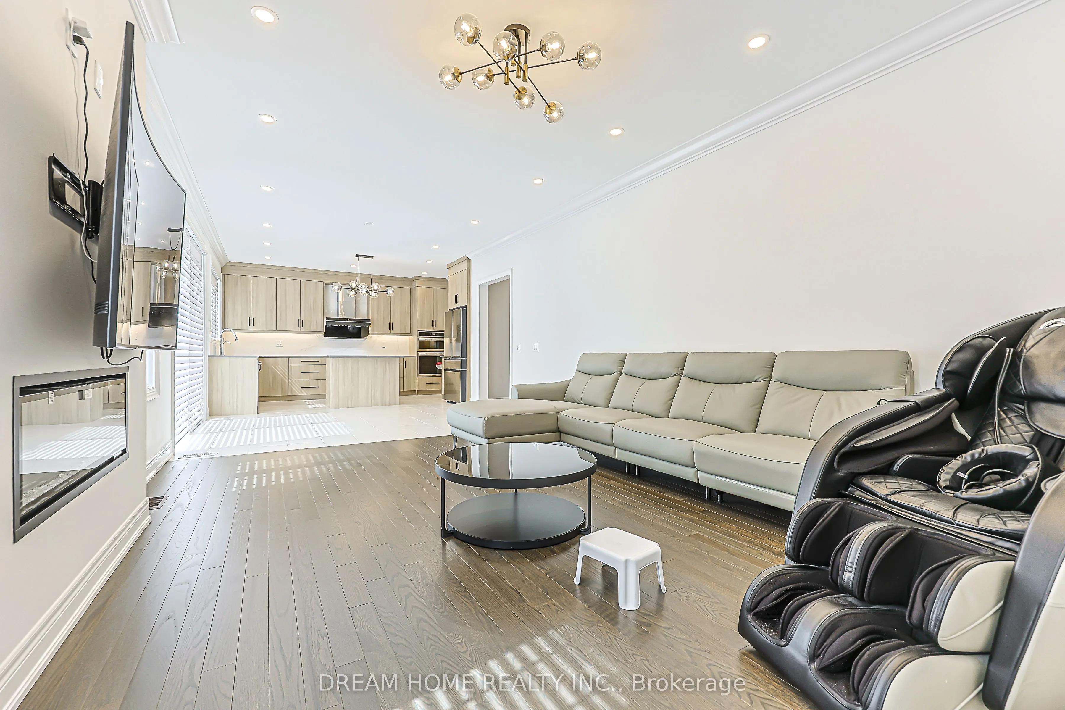 16 Fair Winds Lane