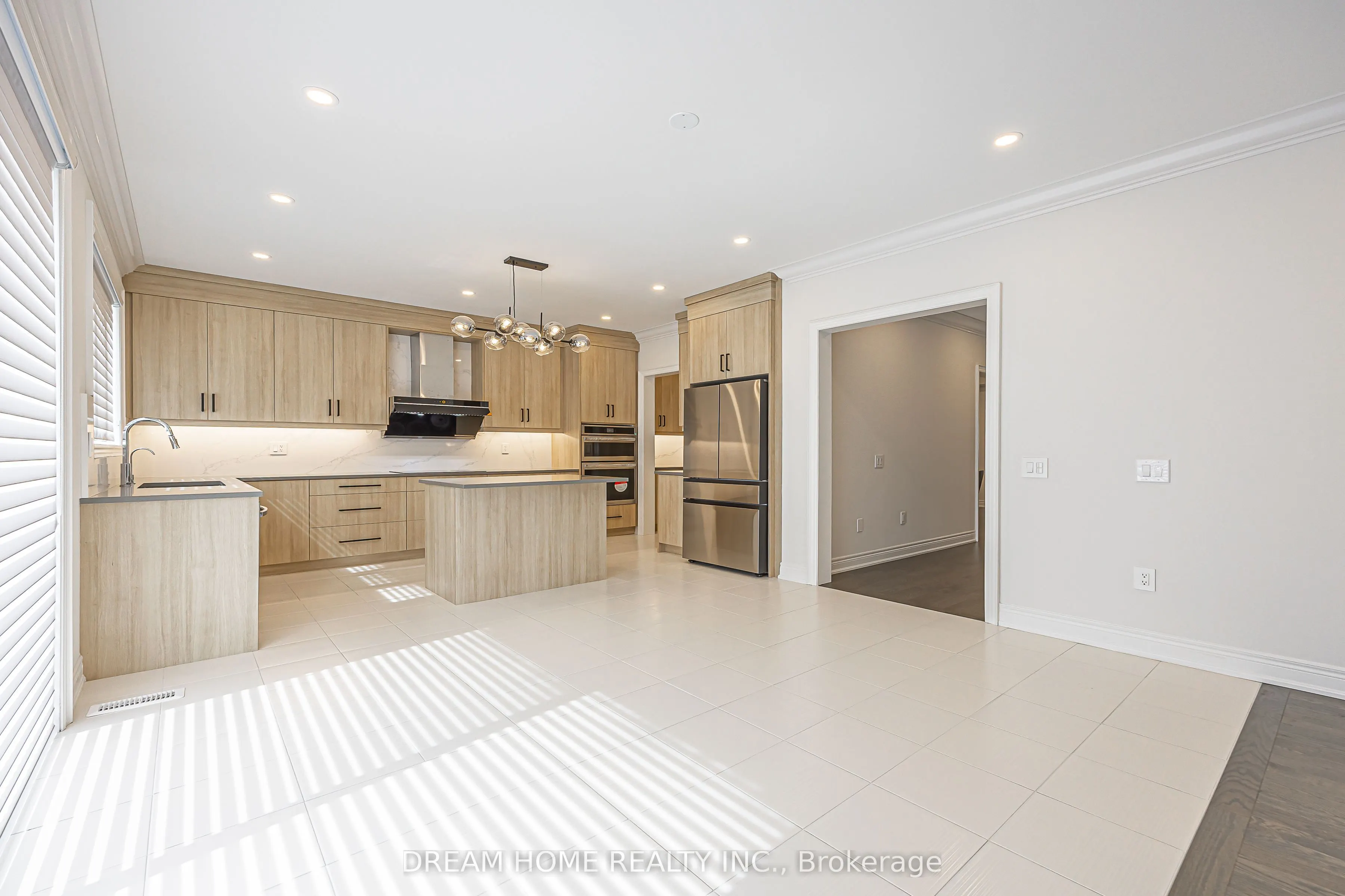 16 Fair Winds Lane