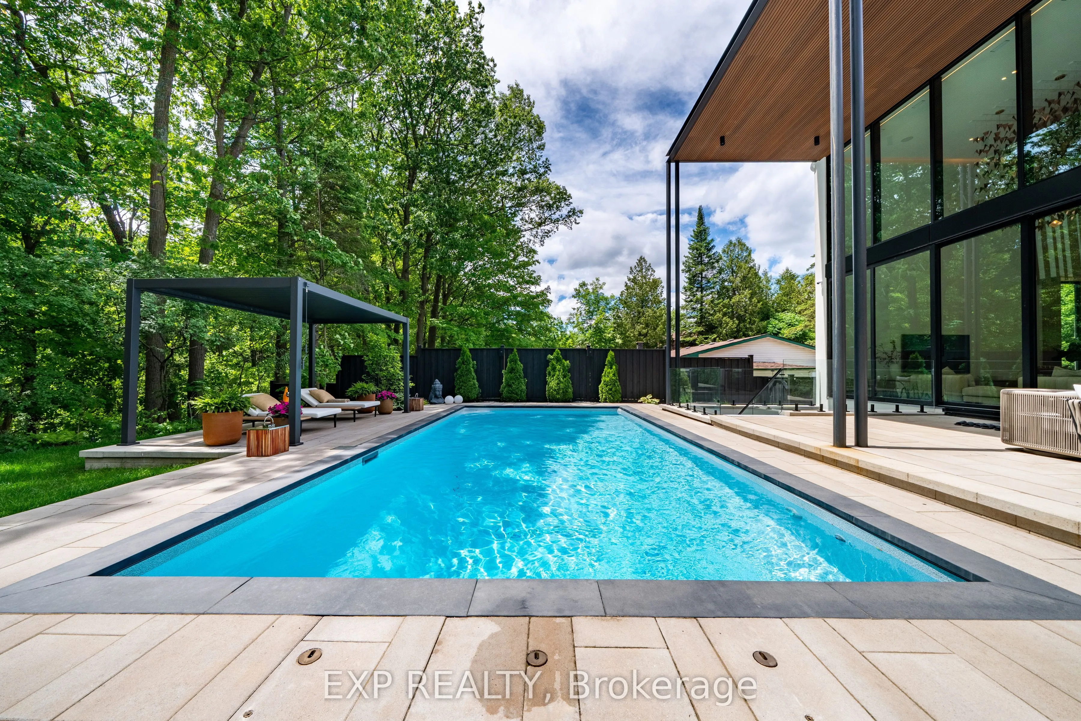 105 Park Crescent