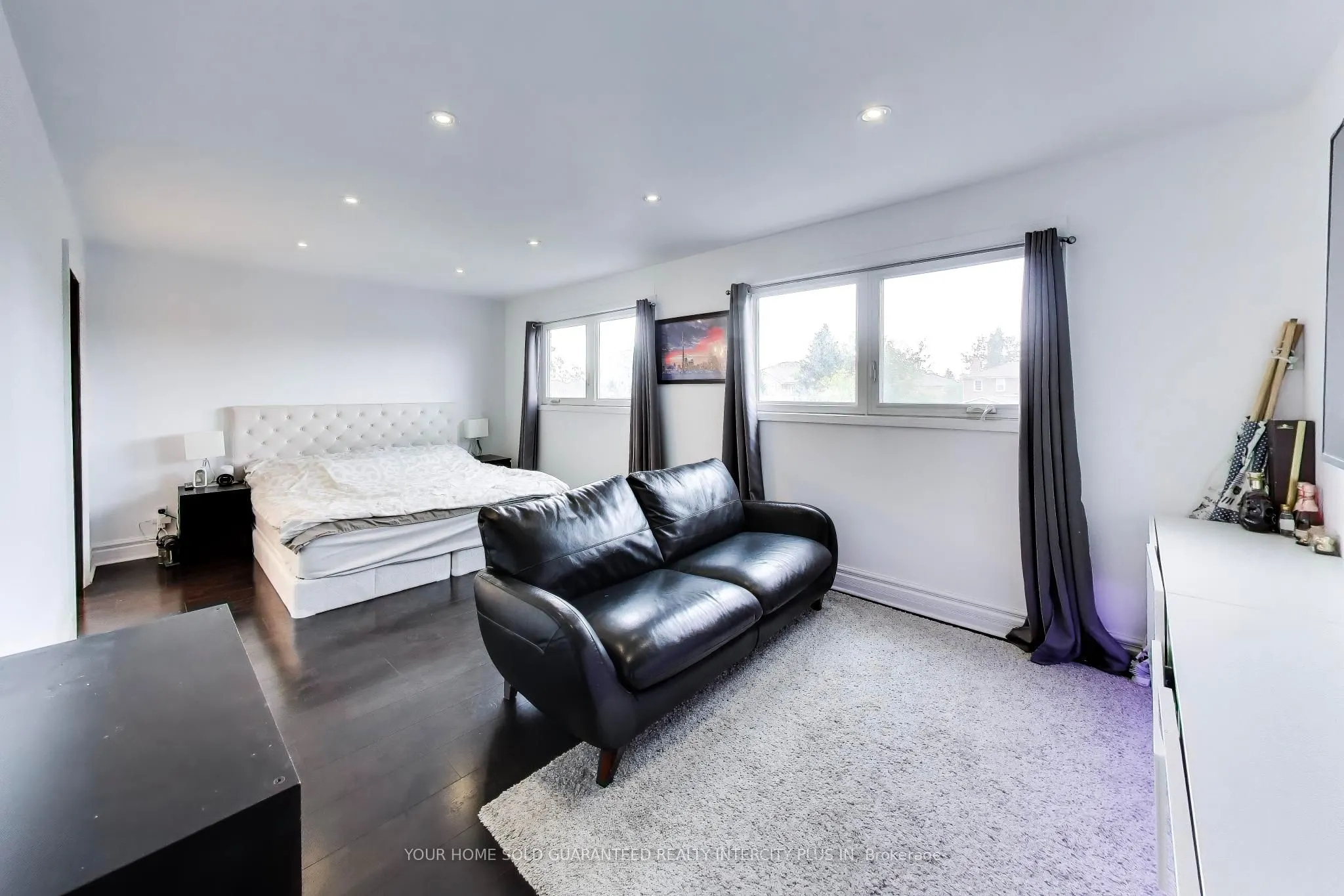 27 Via Nova Drive