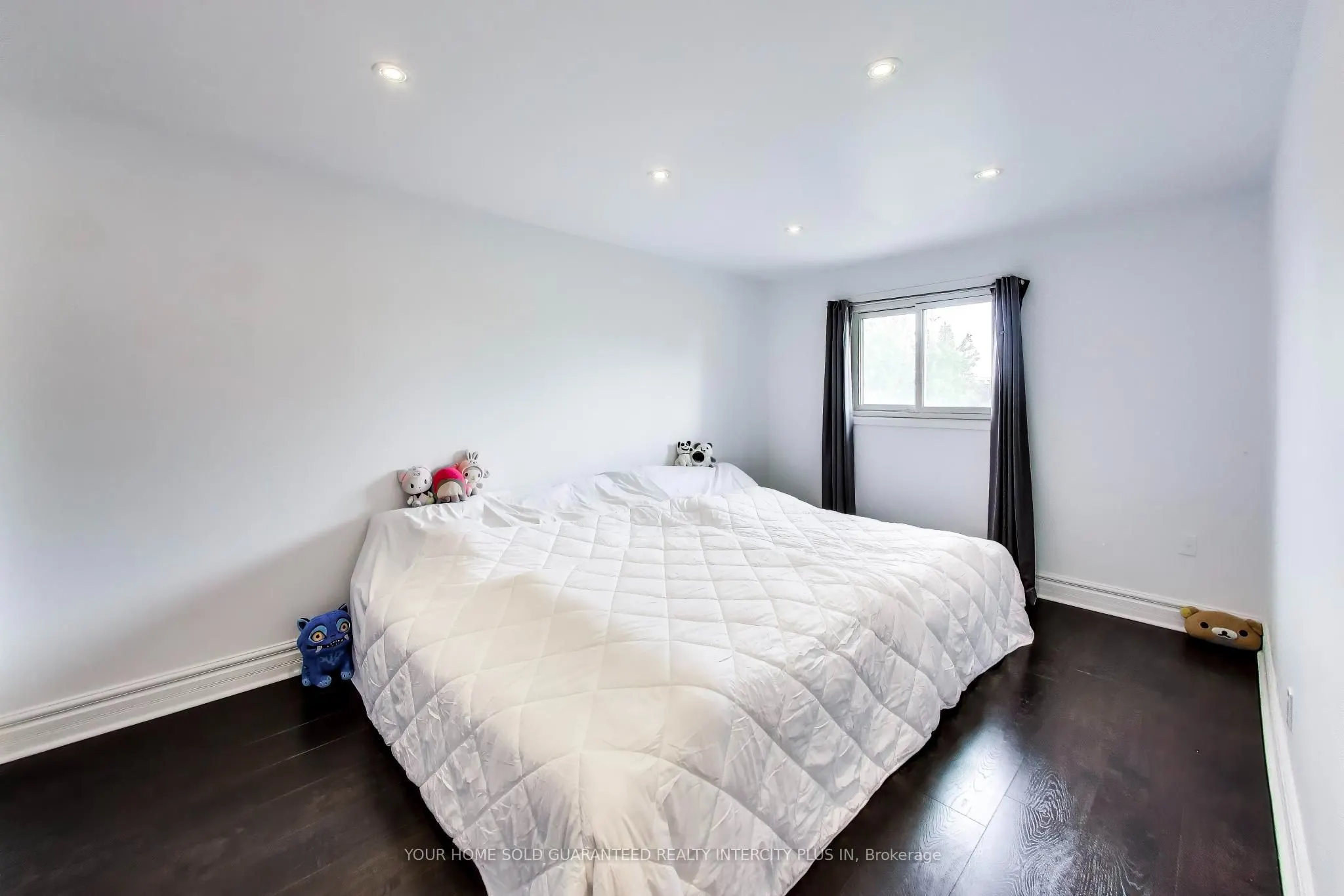 27 Via Nova Drive