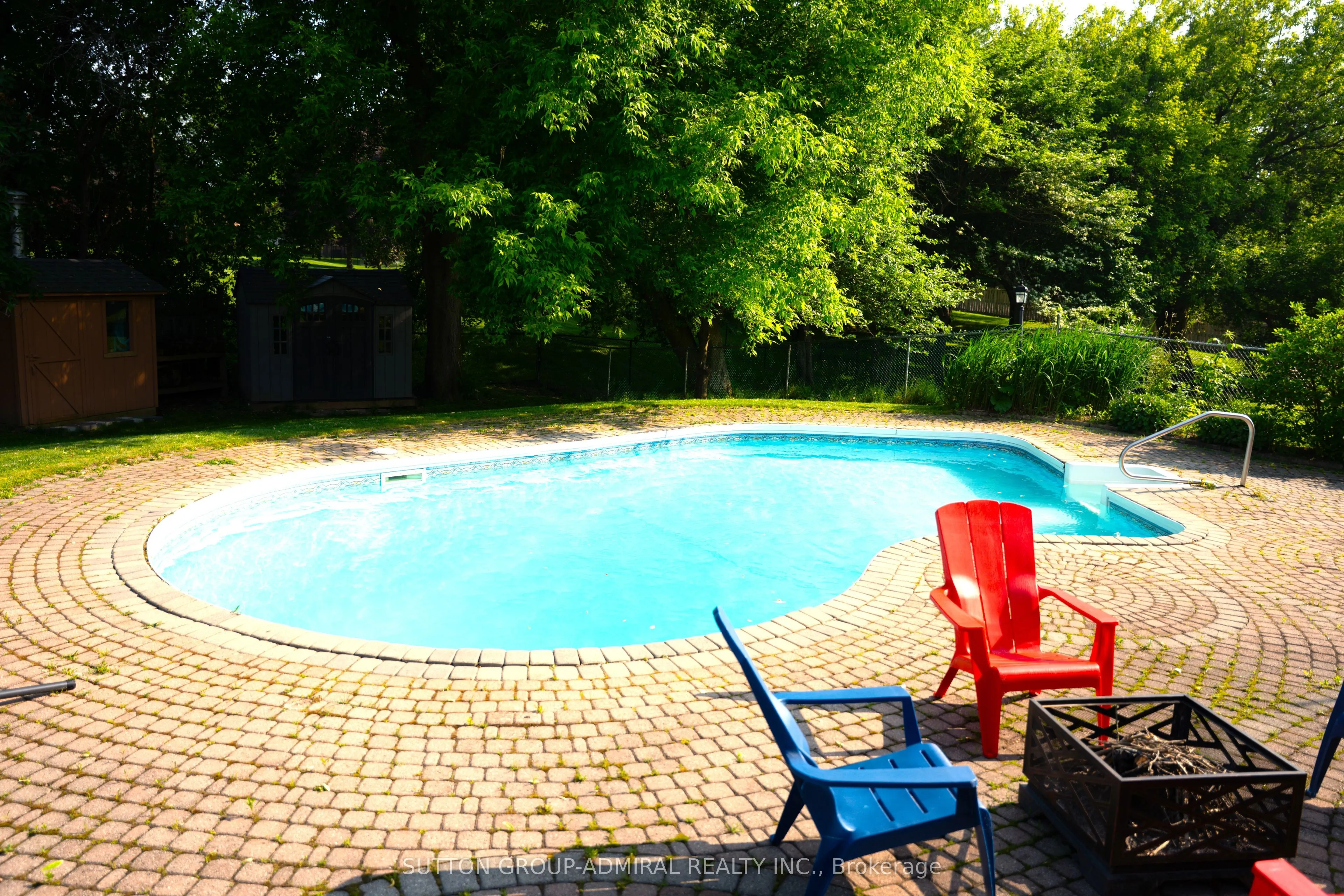 60 Maple Way