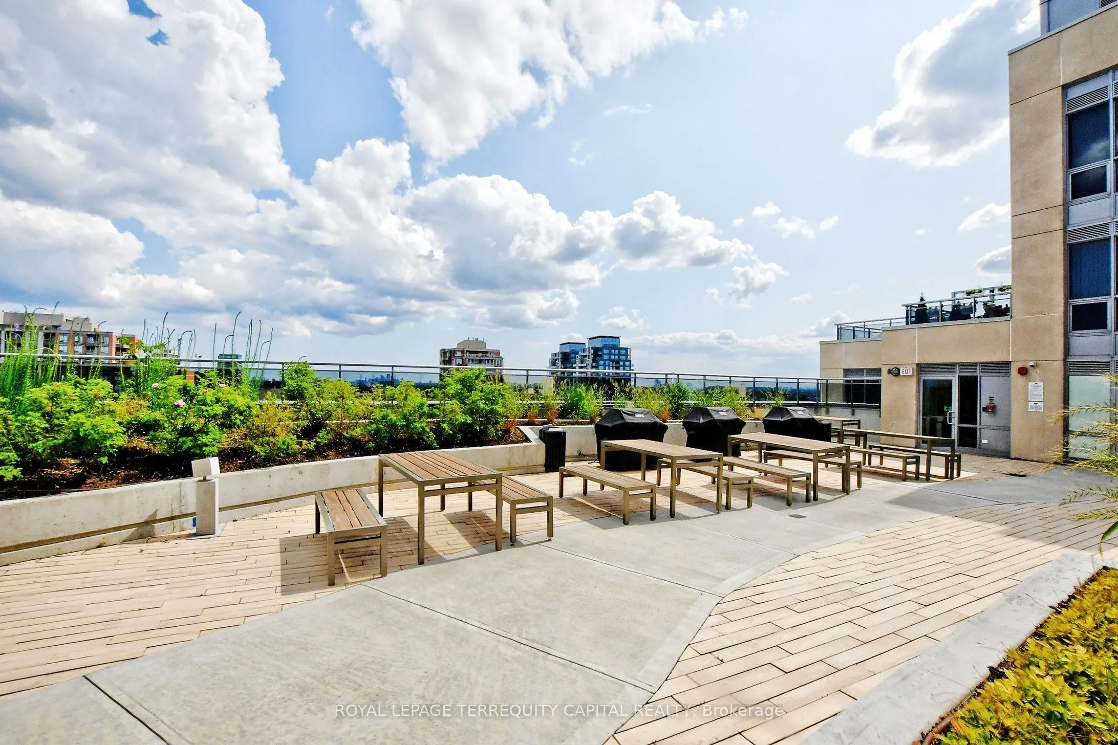 9199 Yonge Street #505