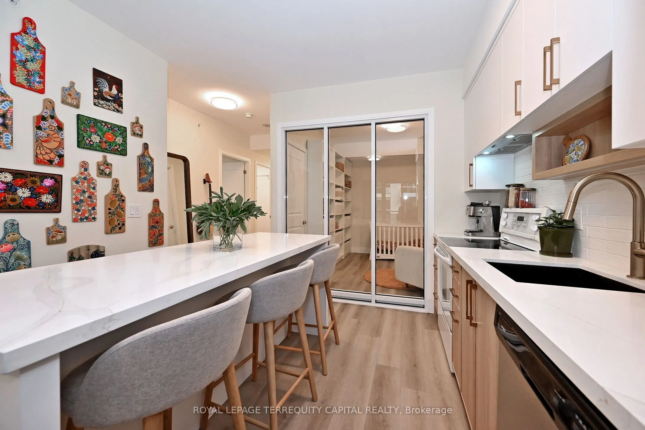 9199 Yonge Street #505