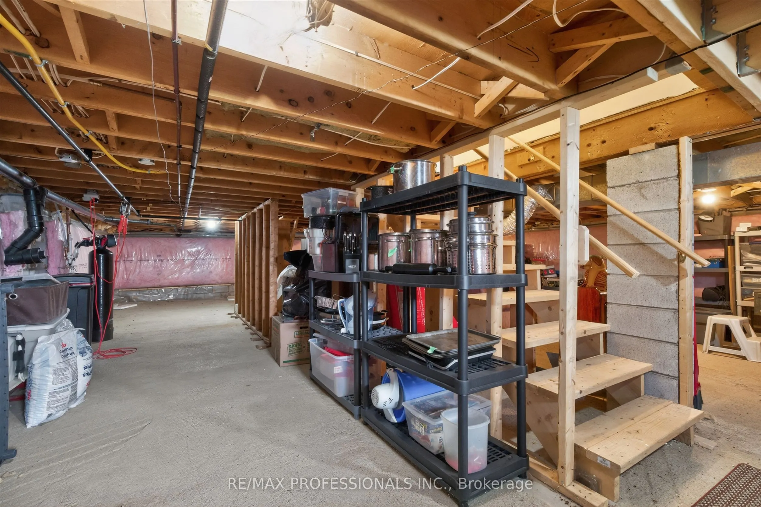7 Tamarack Court