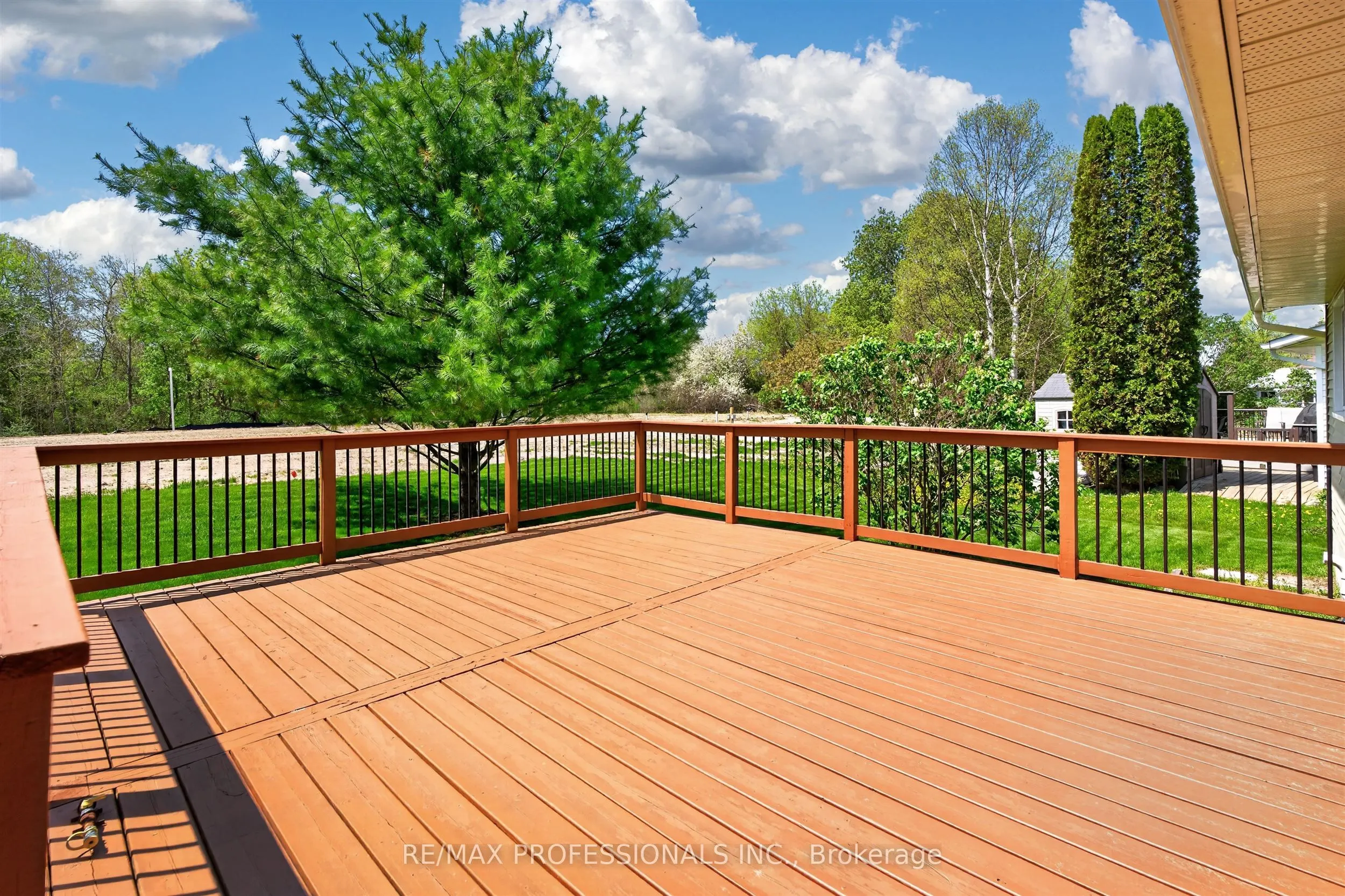 7 Tamarack Court