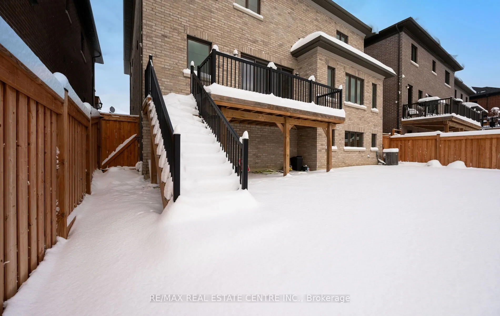 160 Wainfleet Crescent