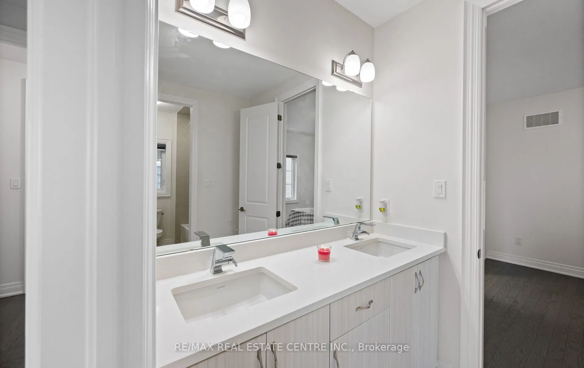 160 Wainfleet Crescent