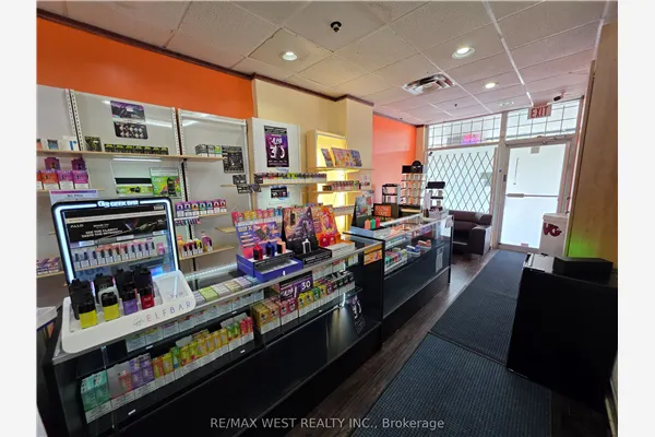 7398 Yonge Street
