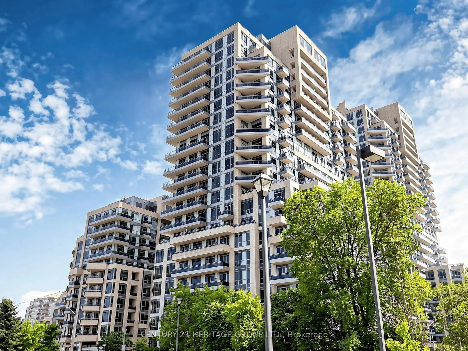 9205 Yonge Street #815
