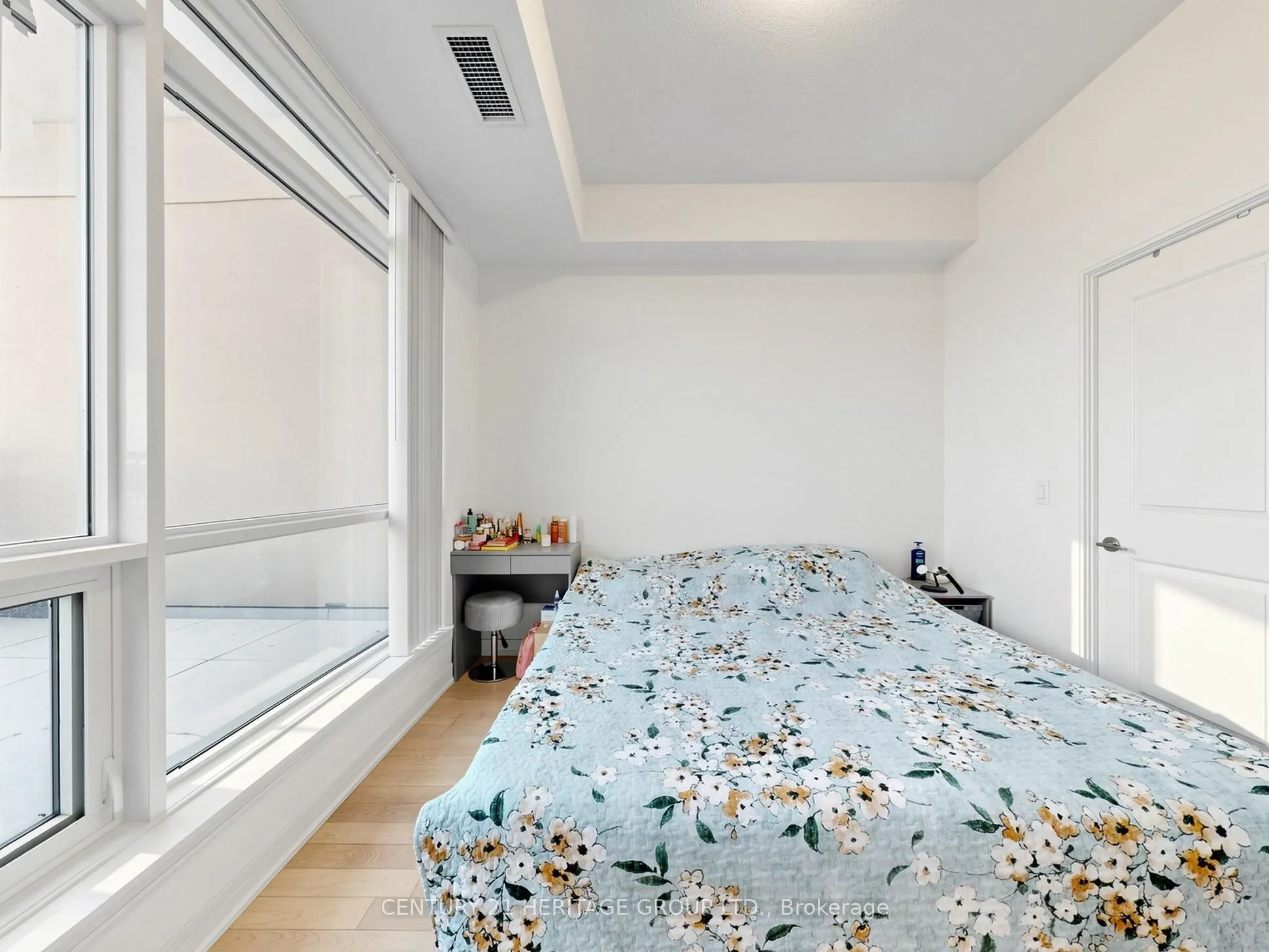 9205 Yonge Street #815