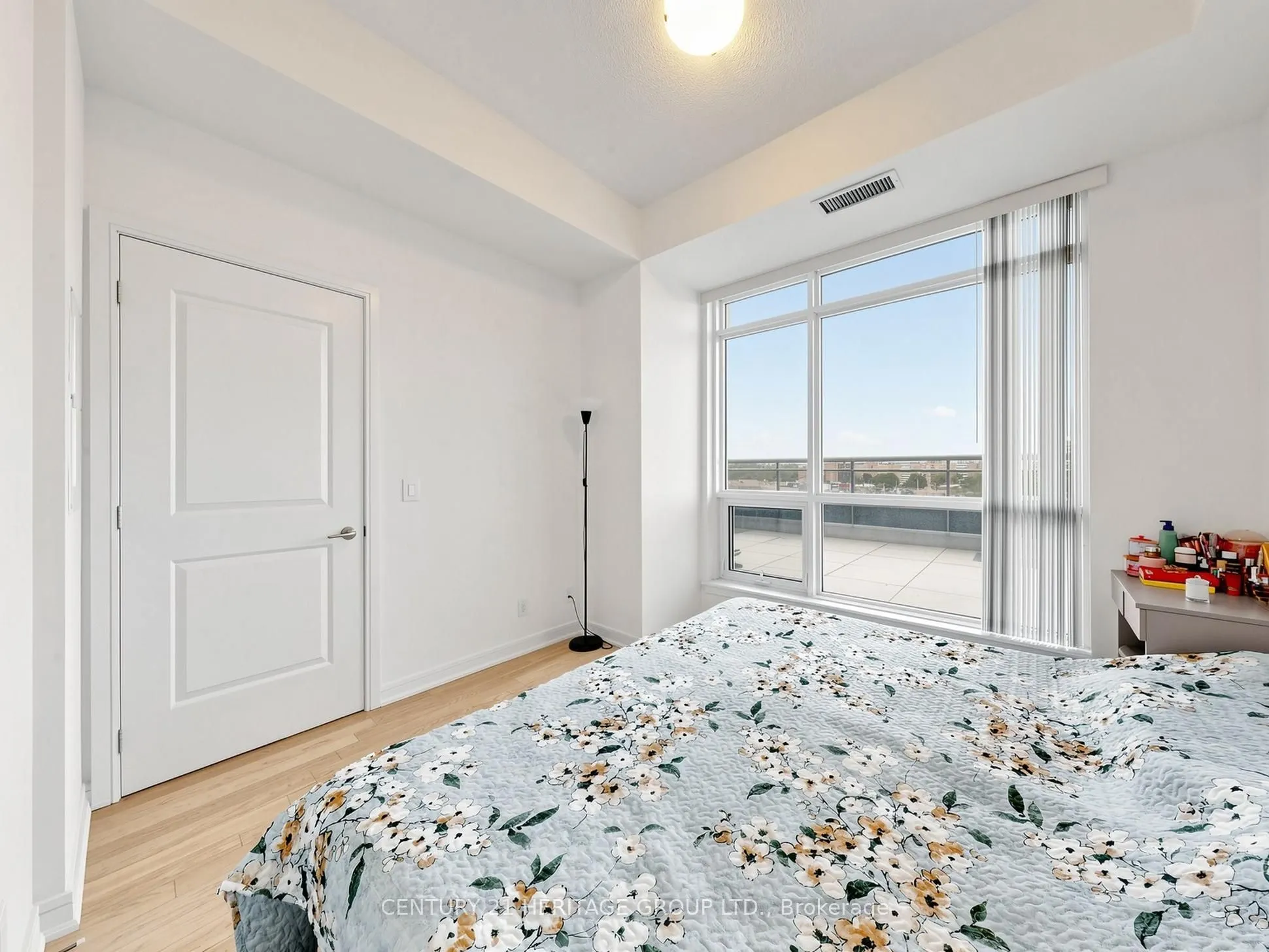 9205 Yonge Street #815