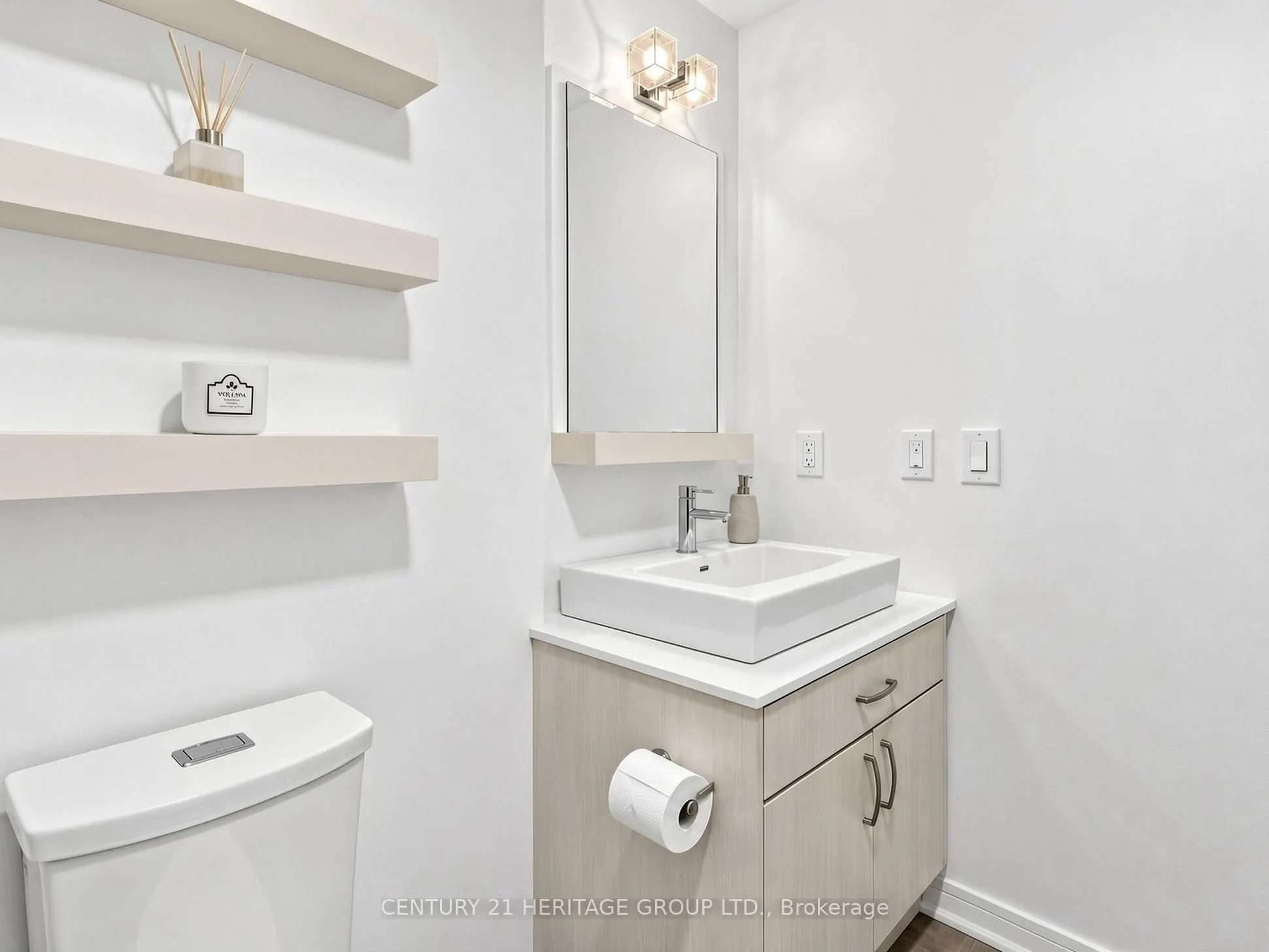 9205 Yonge Street #815