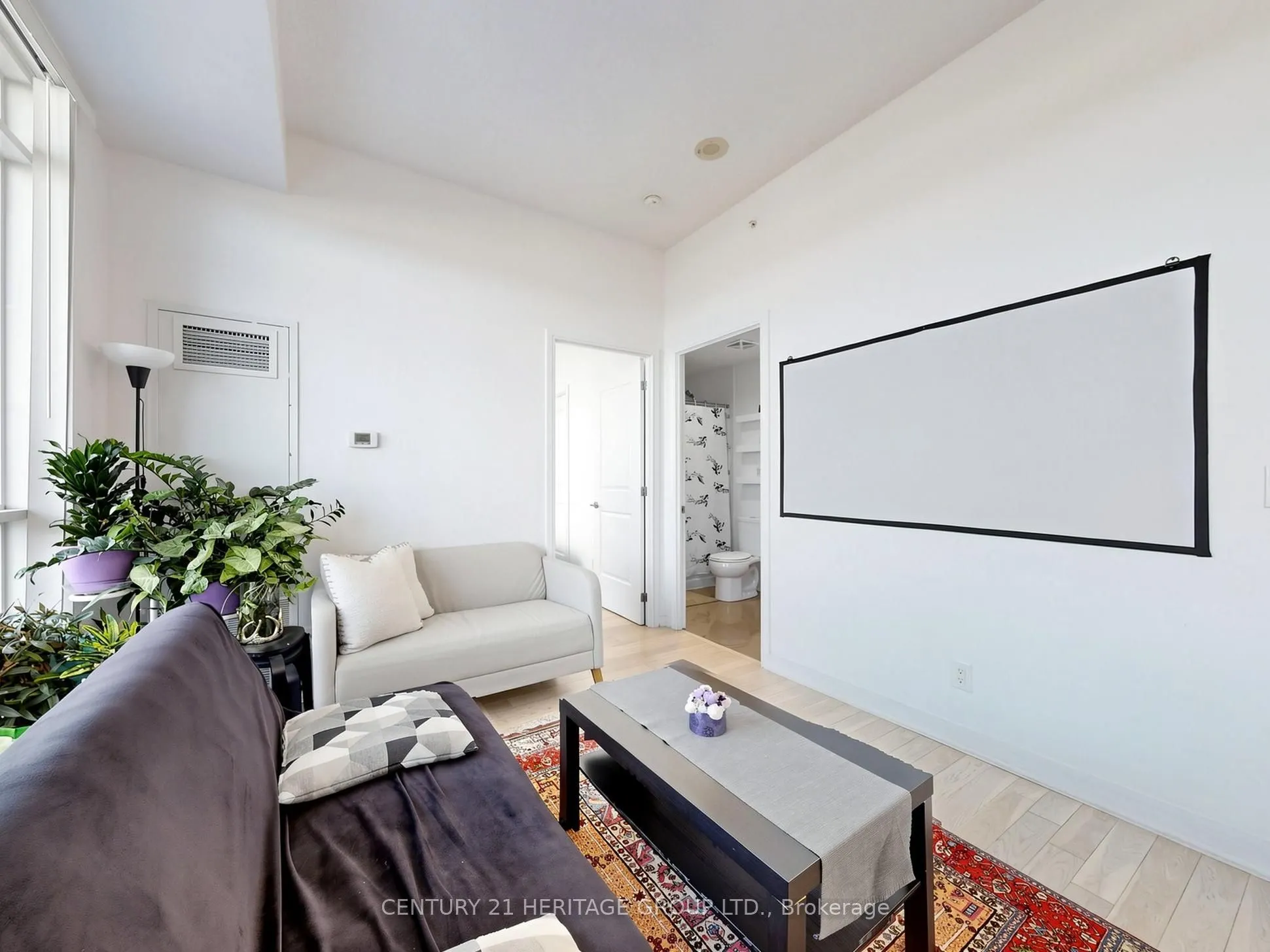 9205 Yonge Street #815