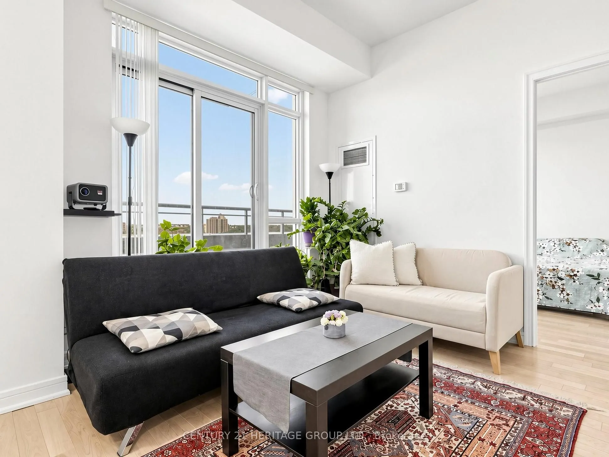 9205 Yonge Street #815
