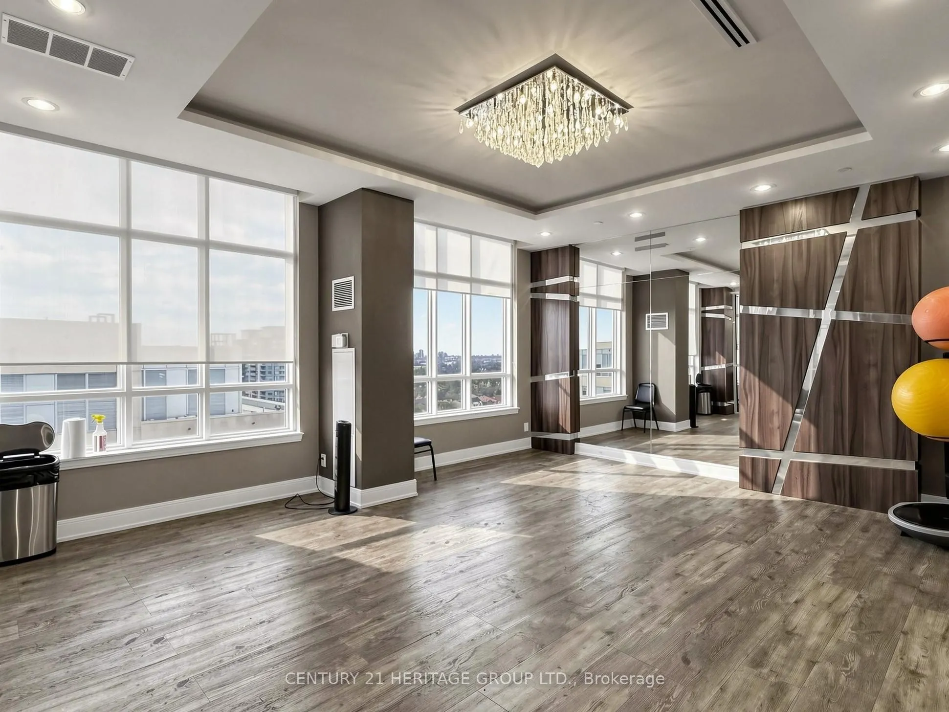 9205 Yonge Street #815