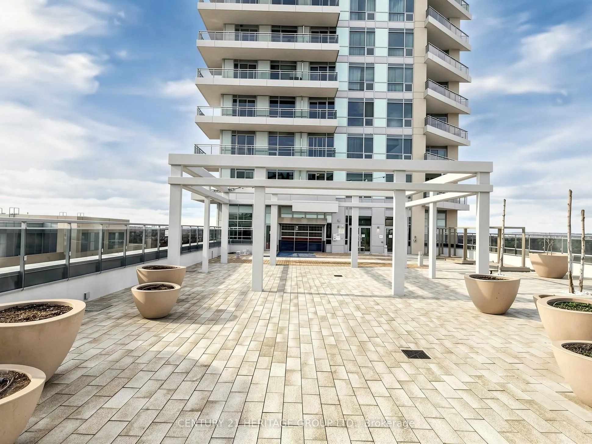9205 Yonge Street #815