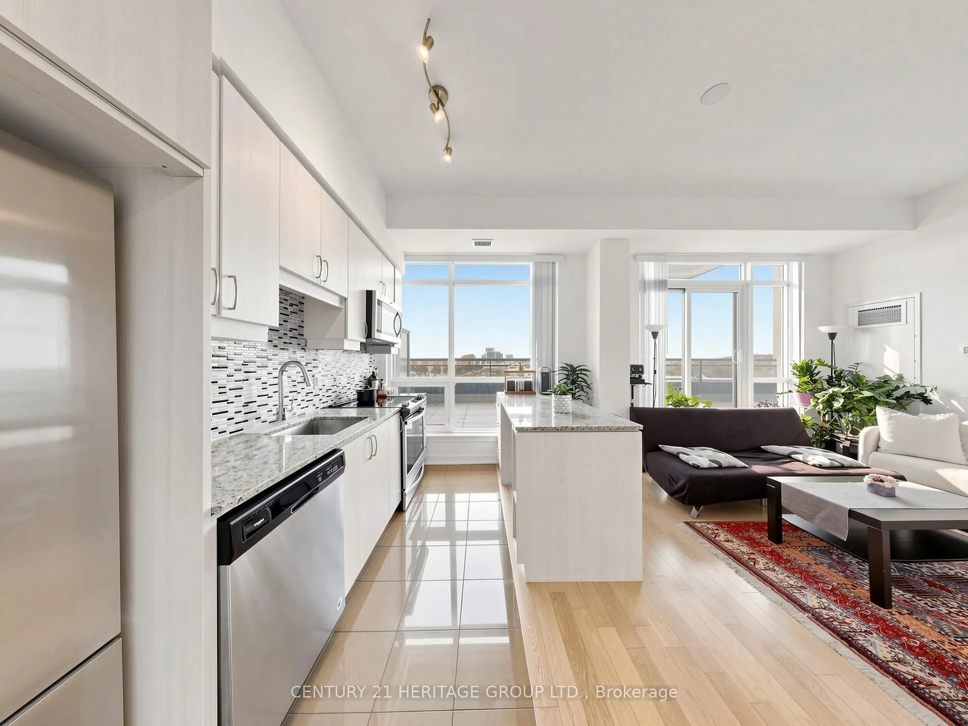 9205 Yonge Street #815