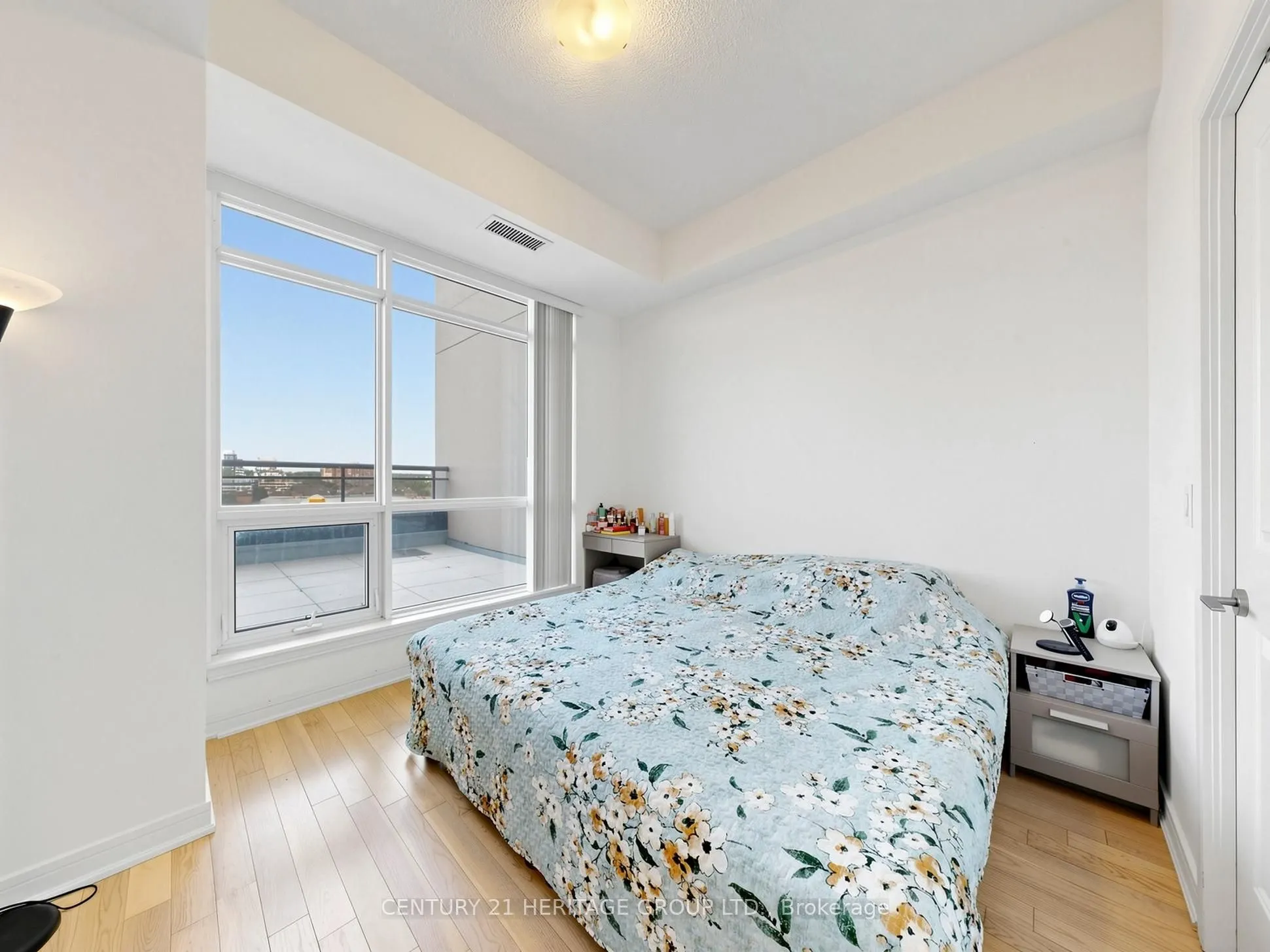 9205 Yonge Street #815