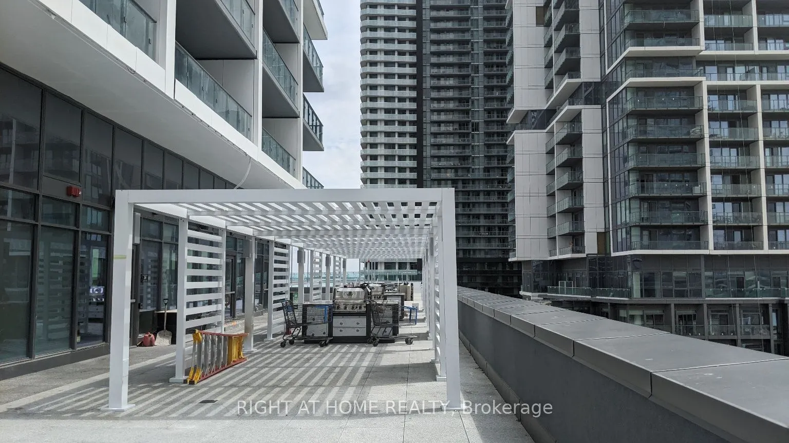 1000 Portage Parkway #2715