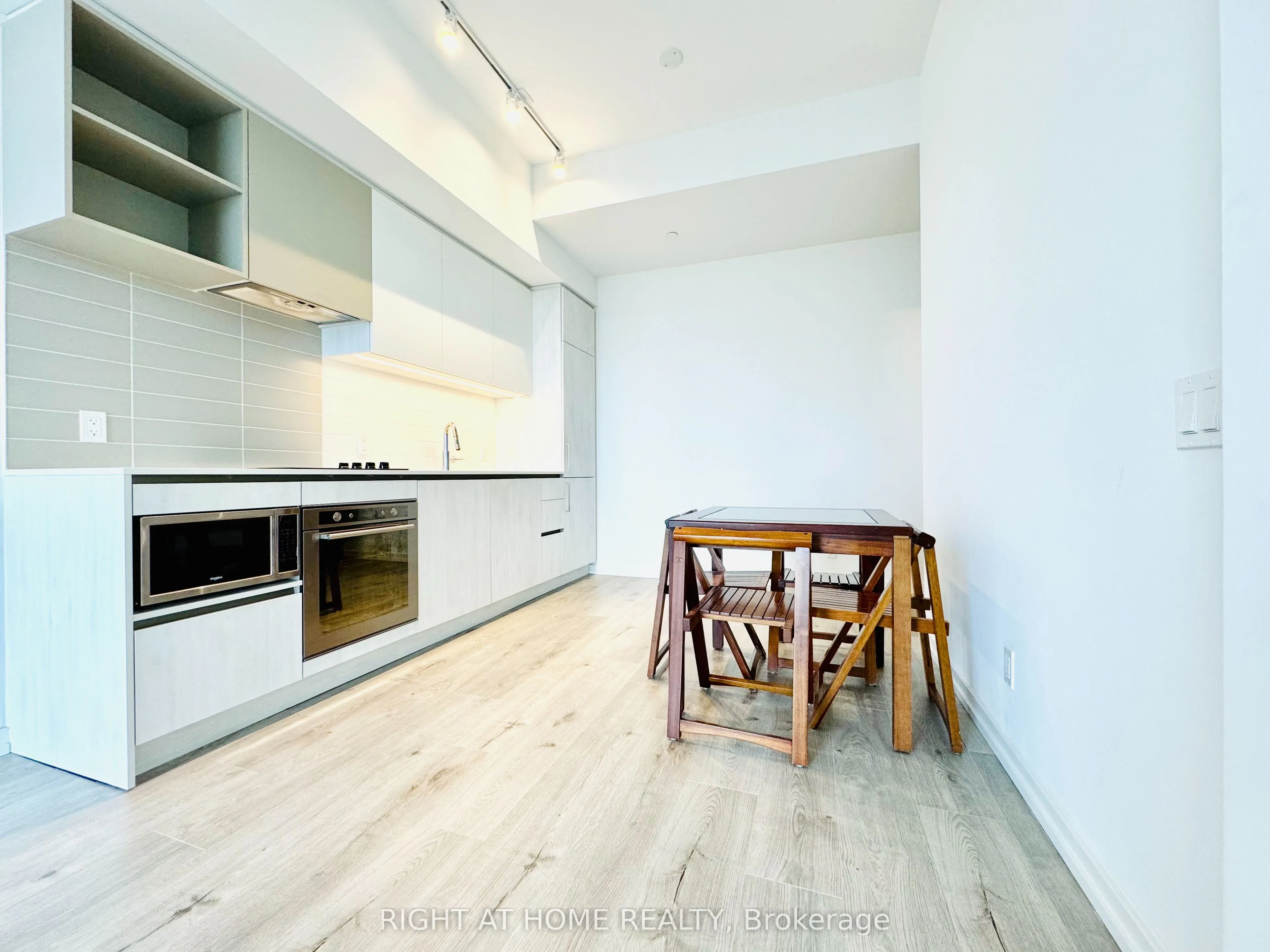 1000 Portage Parkway #2715