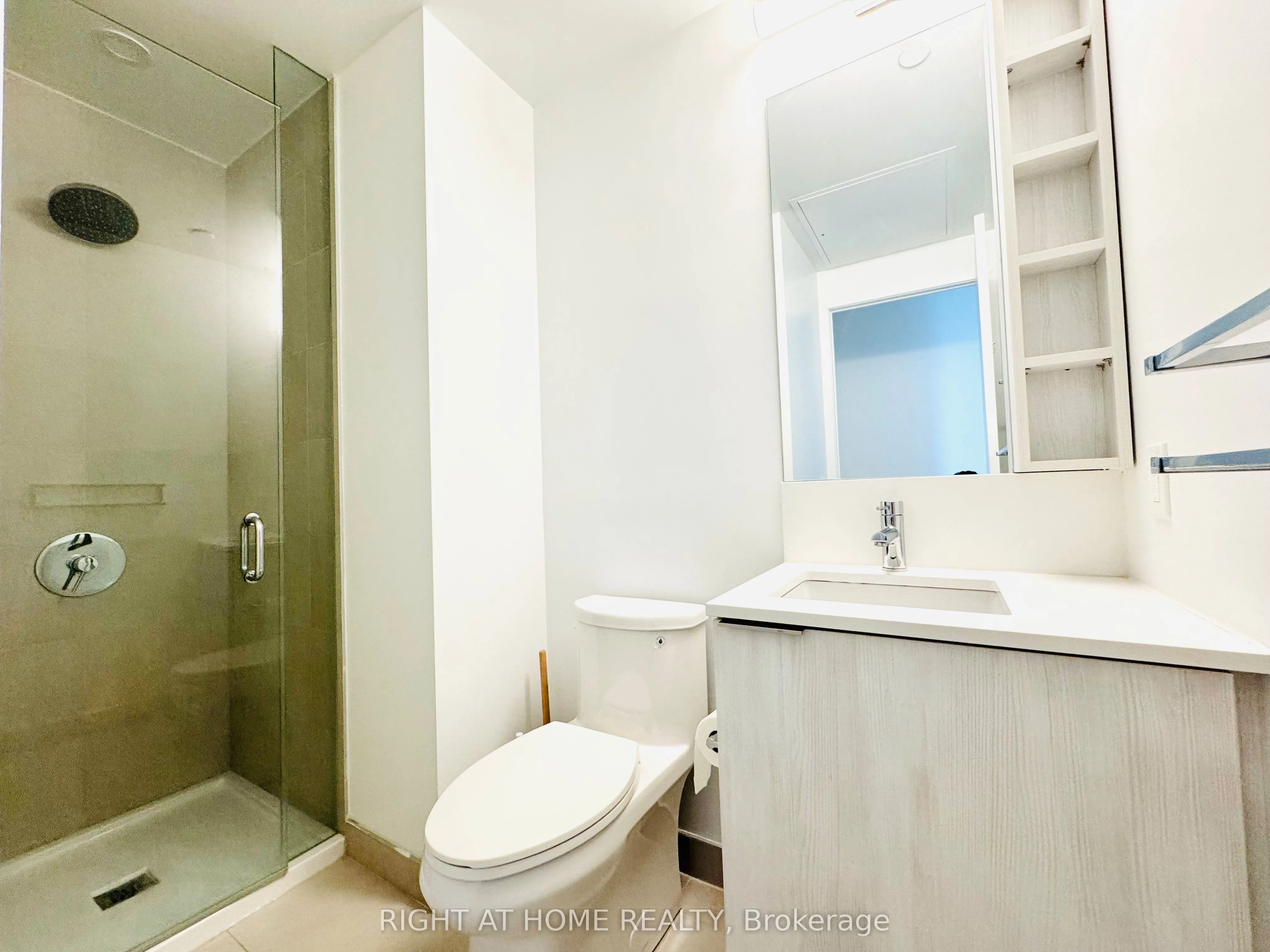 1000 Portage Parkway #2715
