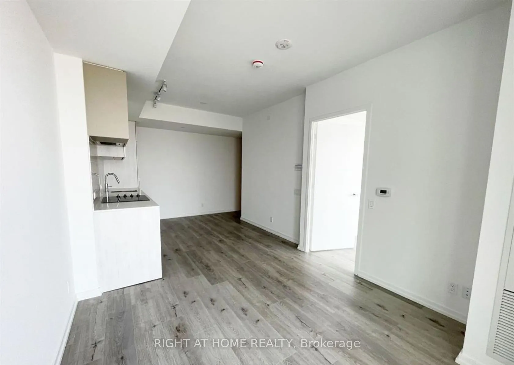 1000 Portage Parkway #2715