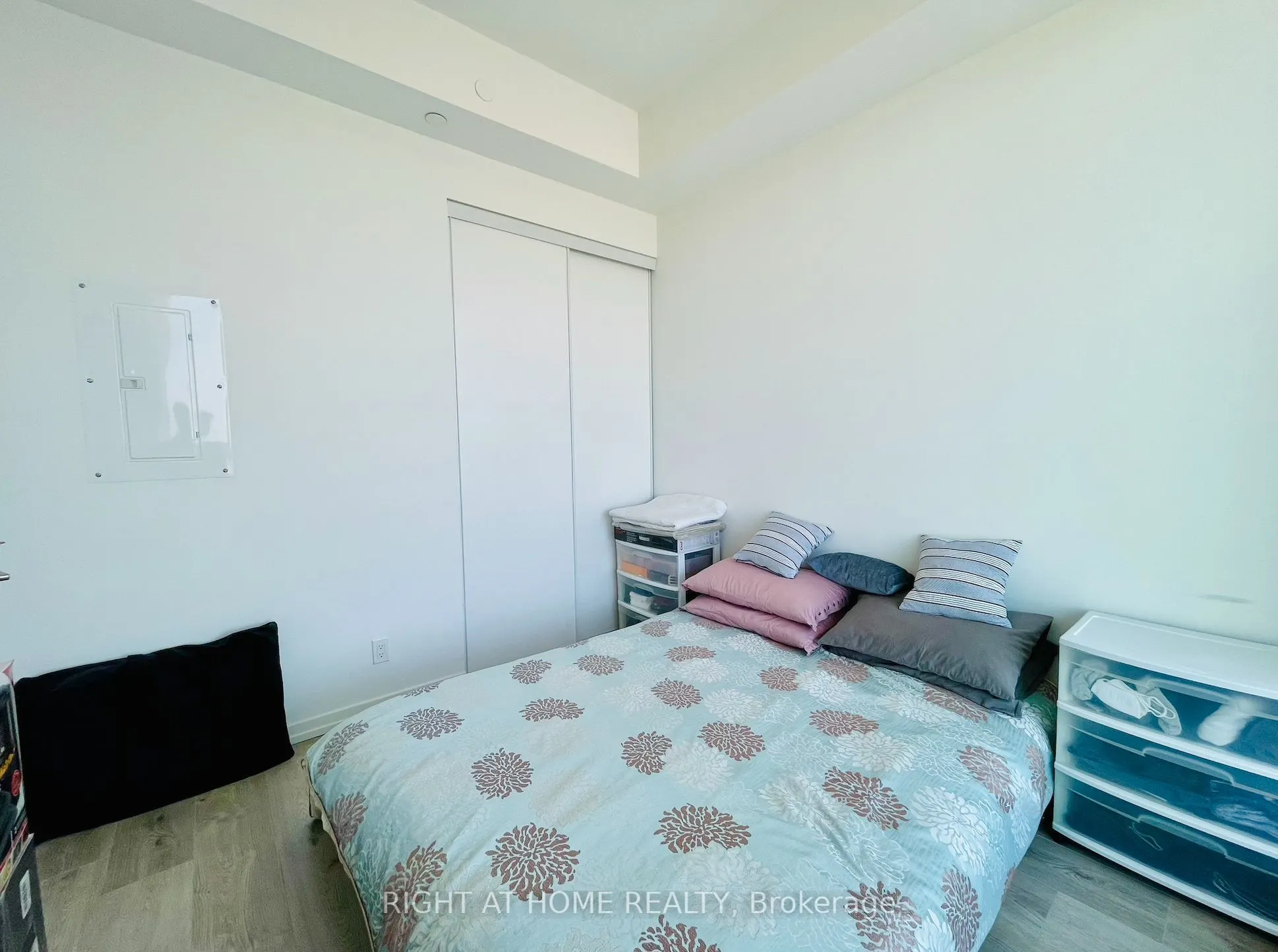 1000 Portage Parkway #2715