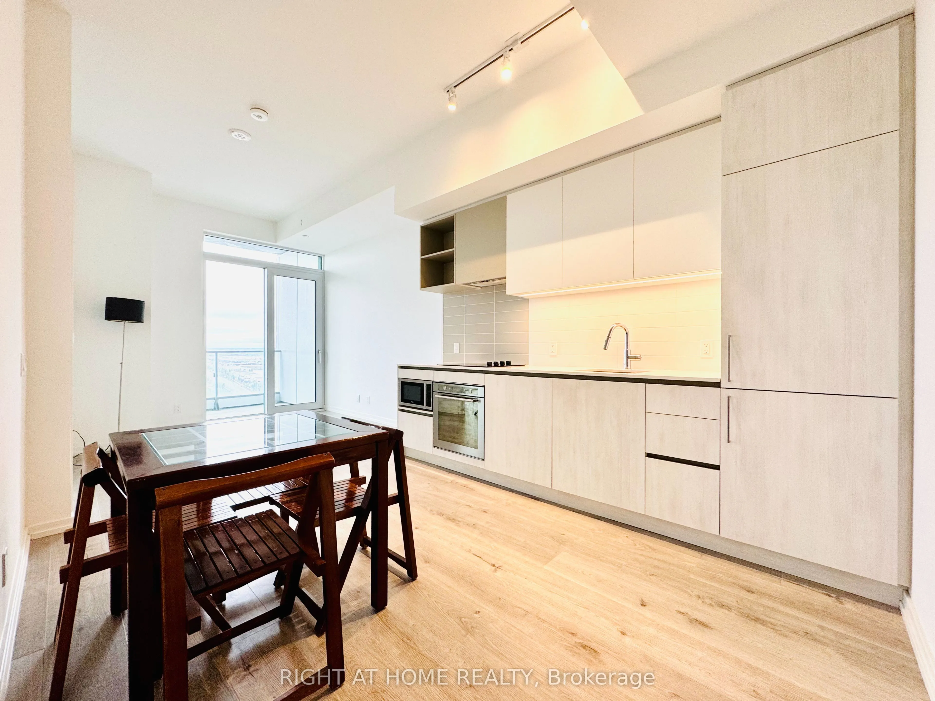 1000 Portage Parkway #2715