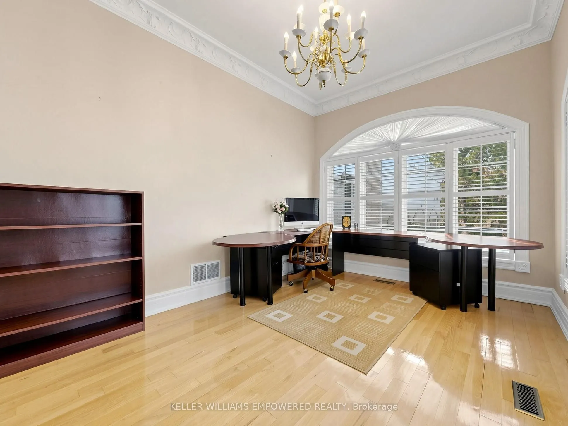 7 Deer Run Court