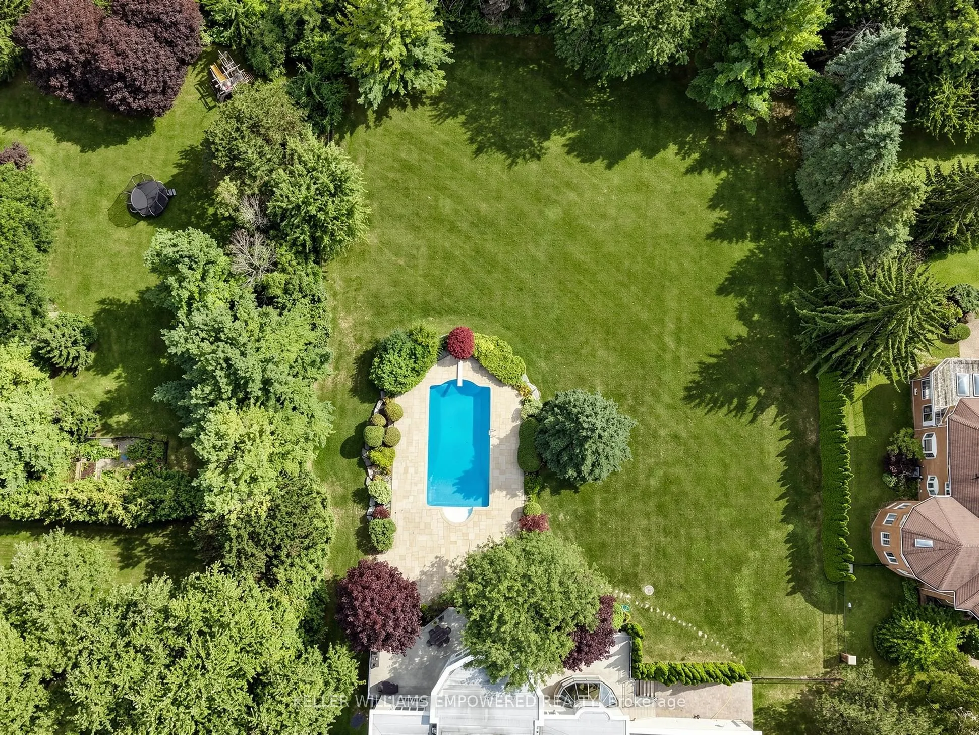 7 Deer Run Court