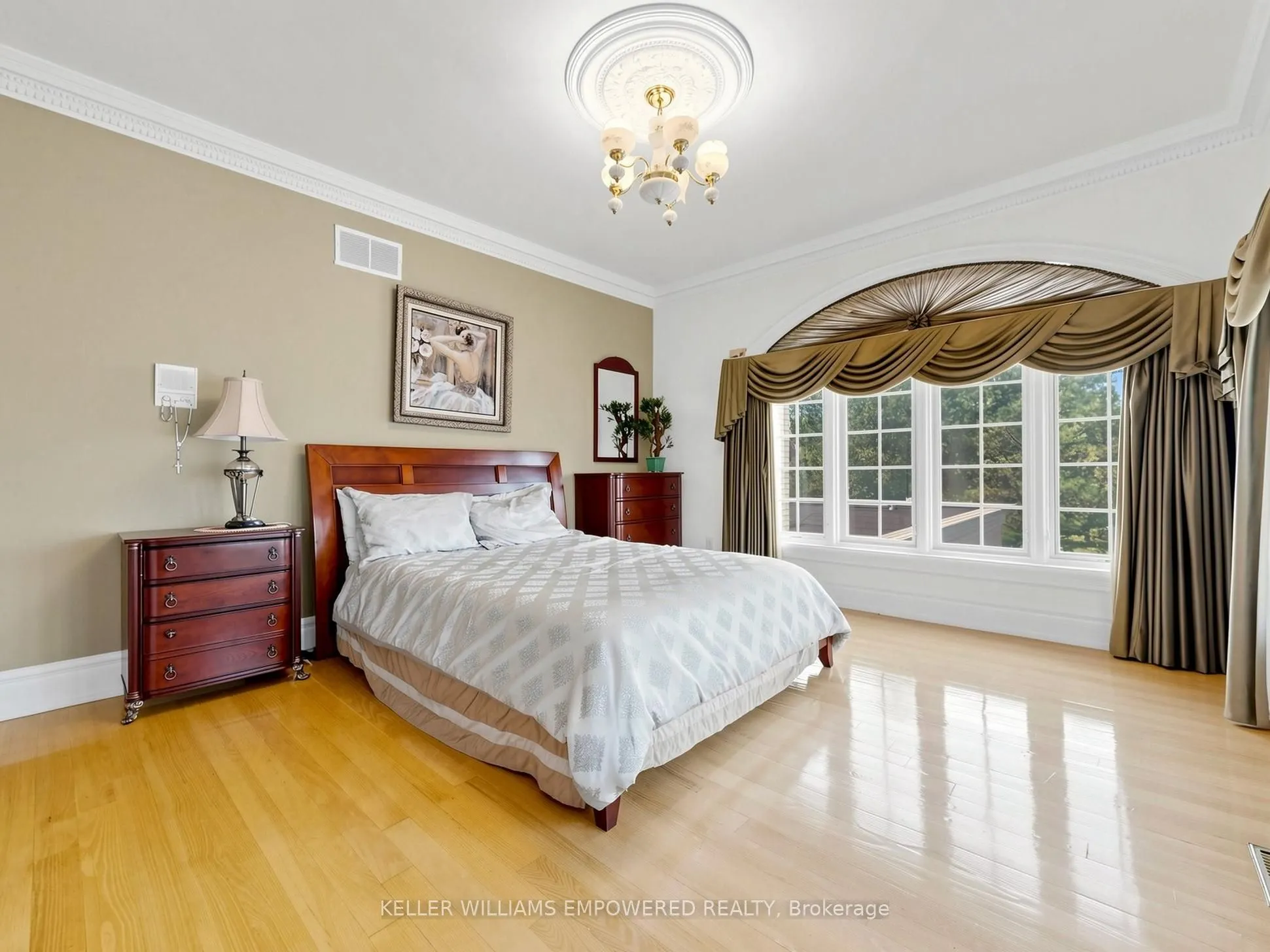 7 Deer Run Court