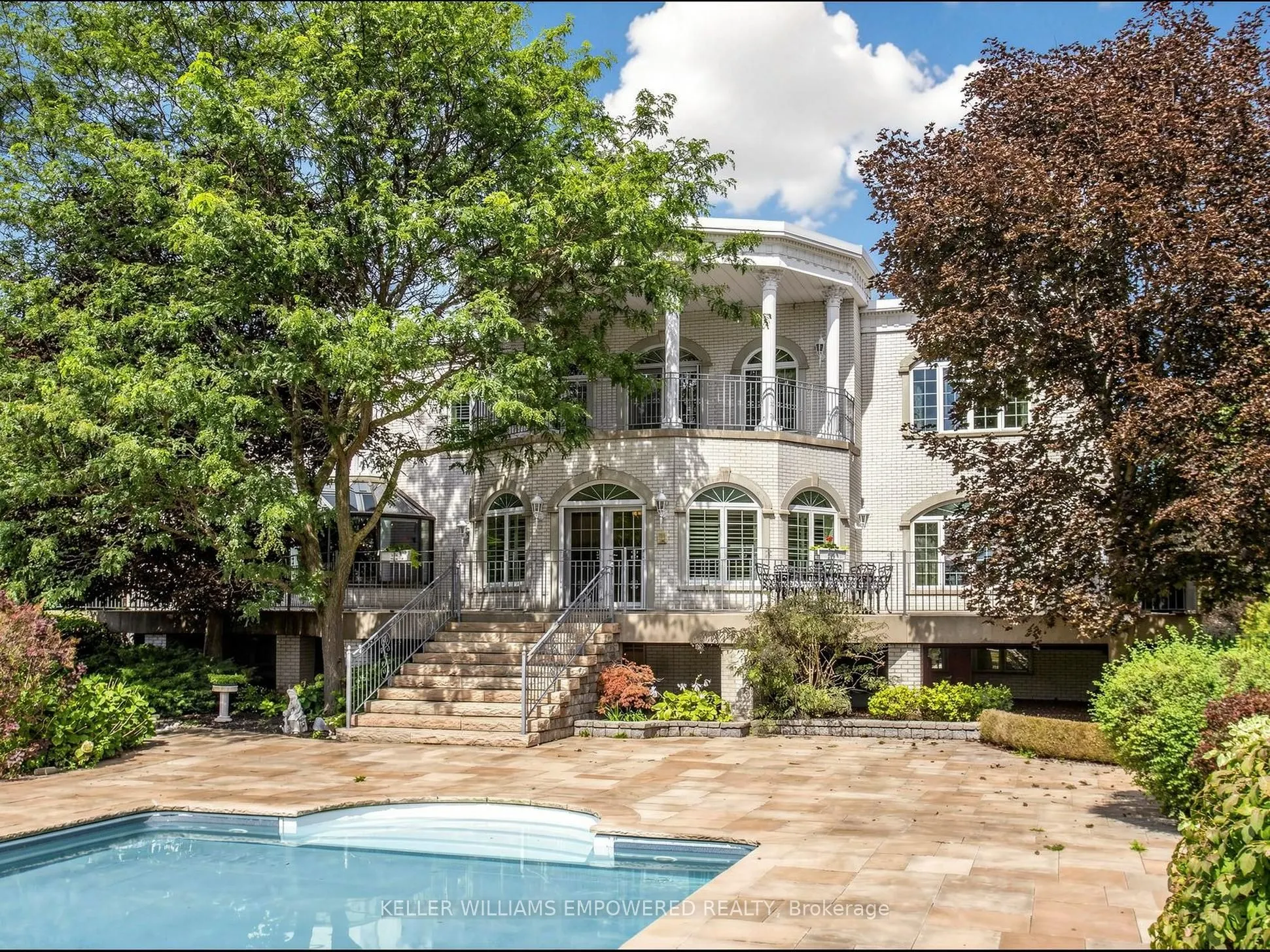 7 Deer Run Court