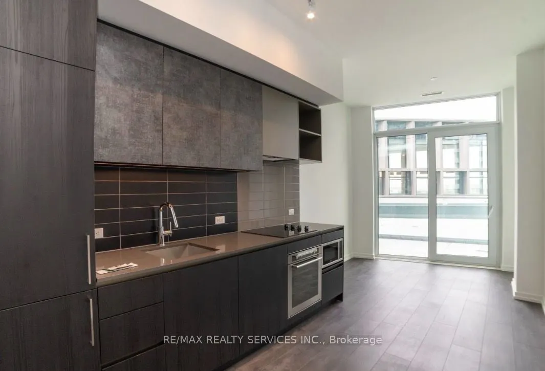 7890 Jane Street #607