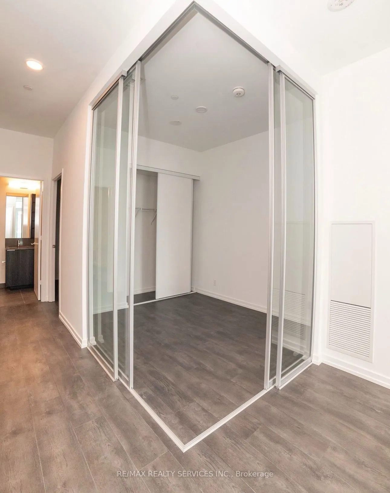 7890 Jane Street #607