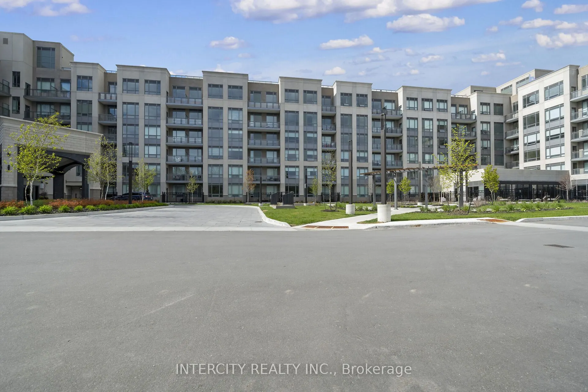 2075 King Road #128
