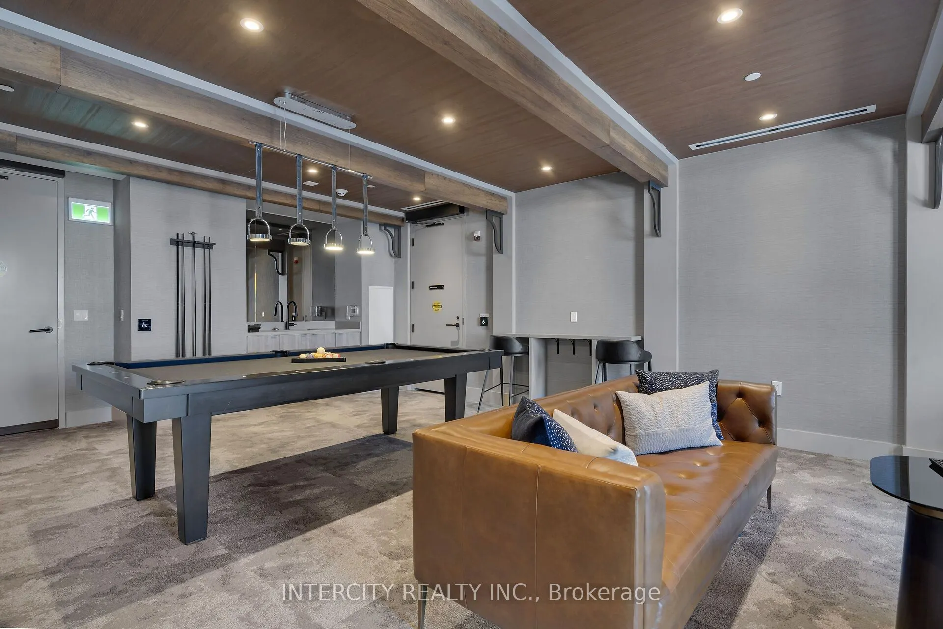 2075 King Road #128
