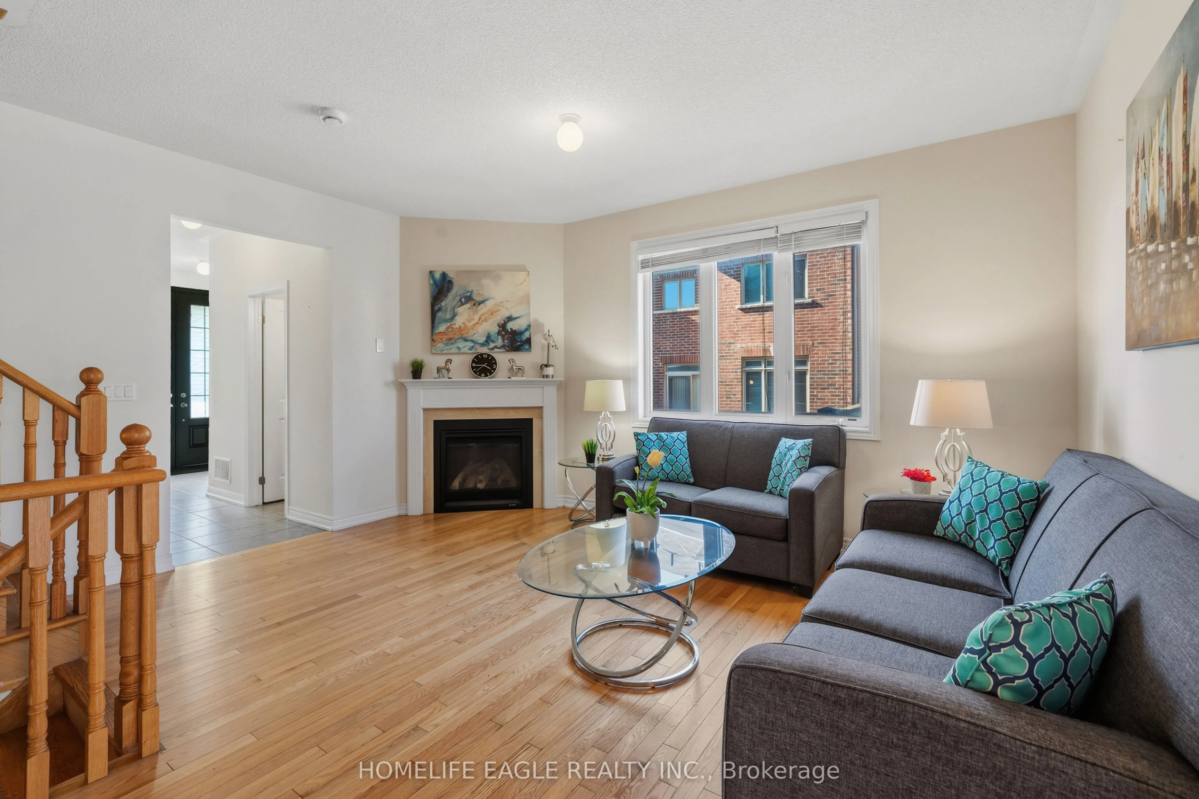 746 Yarfield Crescent