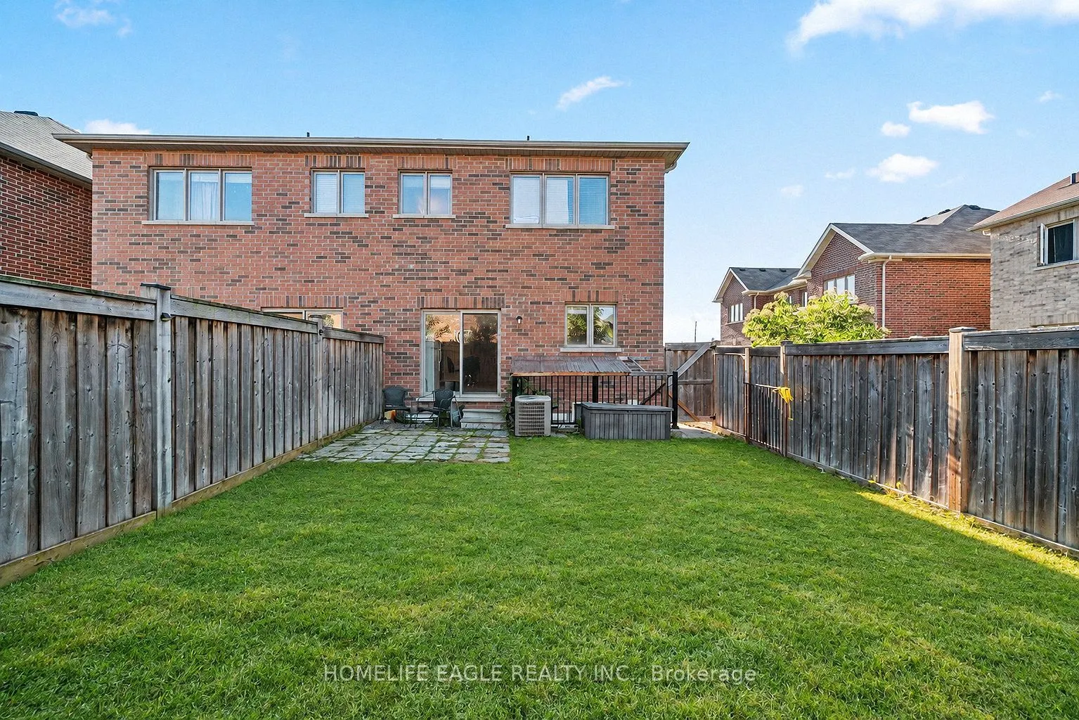 746 Yarfield Crescent